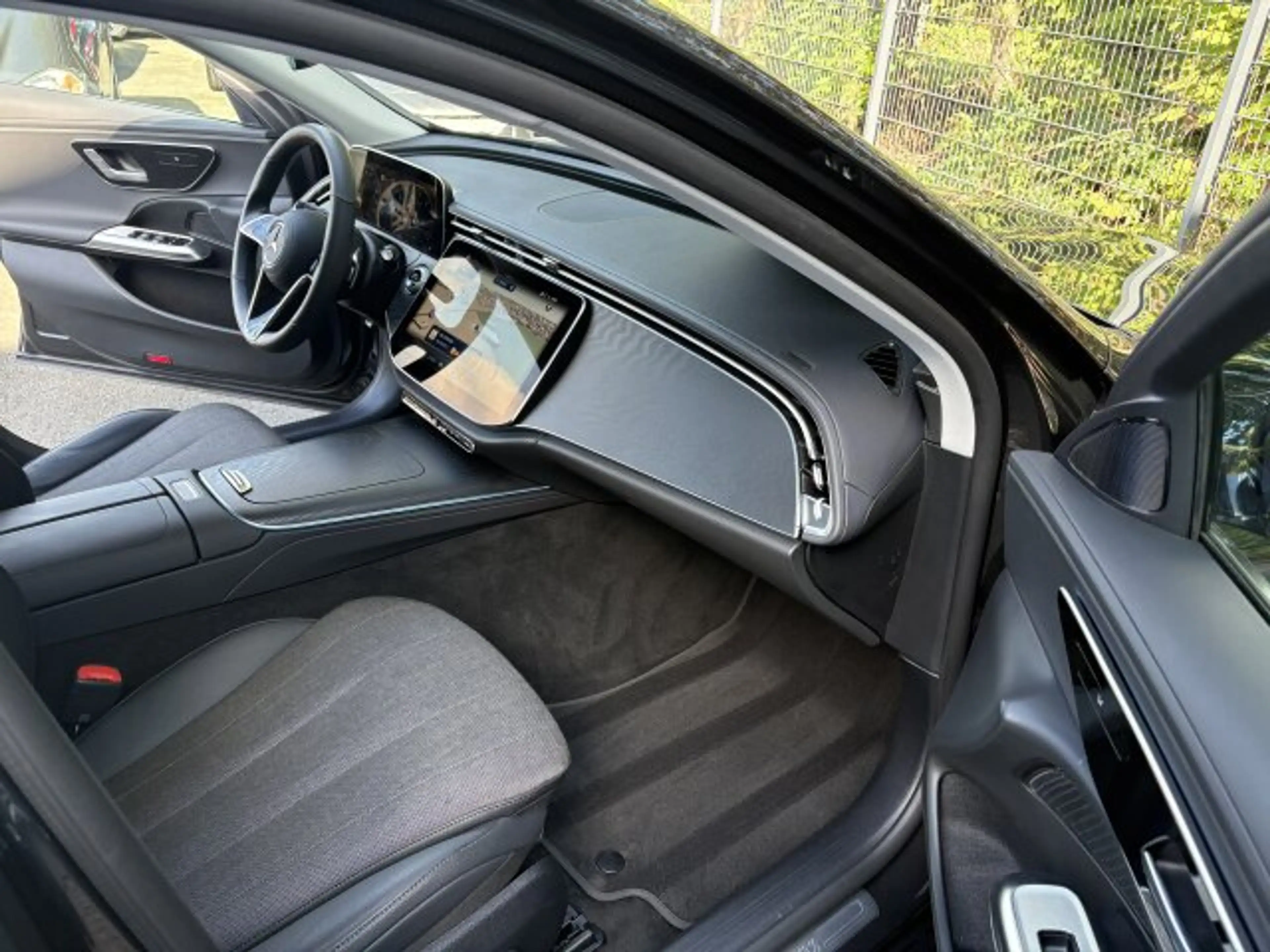 Mercedes-Benz E 220 E 220dT AVANTGARDE Advanced AHK Distronic Kamera — photo 13