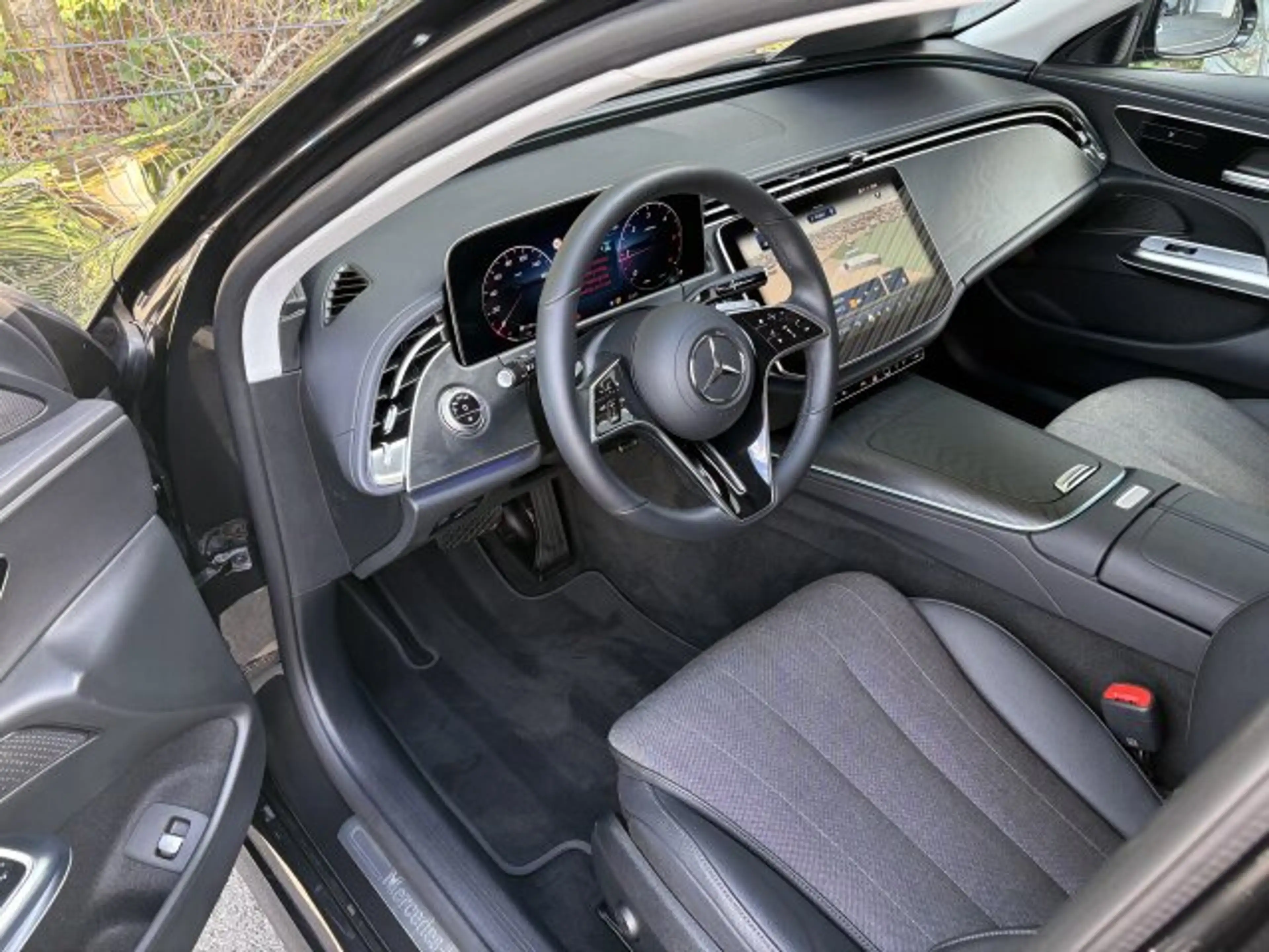 Mercedes-Benz E 220 E 220dT AVANTGARDE Advanced AHK Distronic Kamera — photo 12