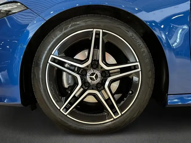 Mercedes-Benz A-Class view 5