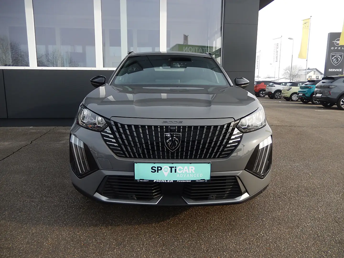 Peugeot 2008 PureTech 100 S&S Allure 6-Gang-Manuell Grau - 2