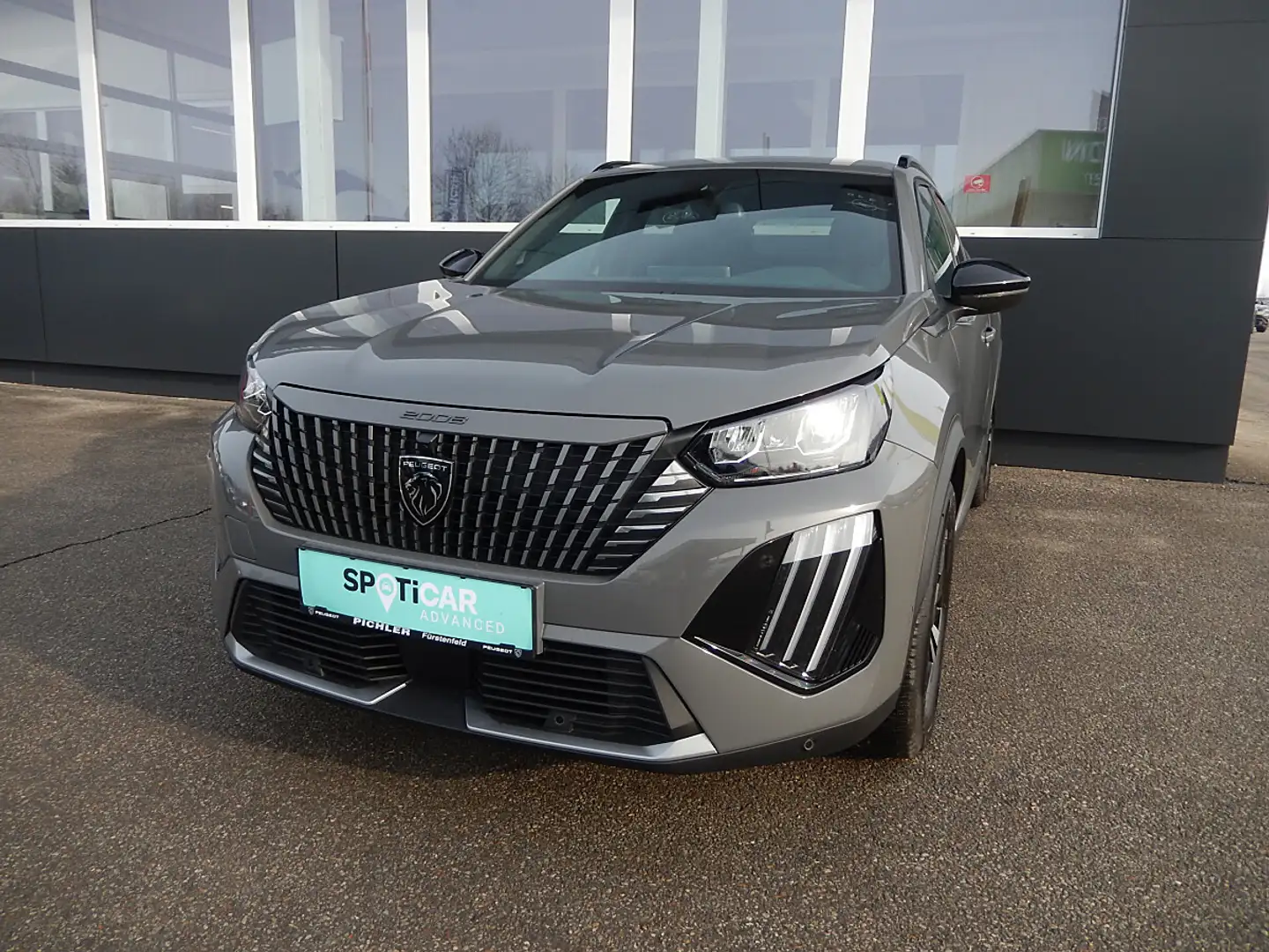 Peugeot 2008 PureTech 100 S&S Allure 6-Gang-Manuell Grau - 1