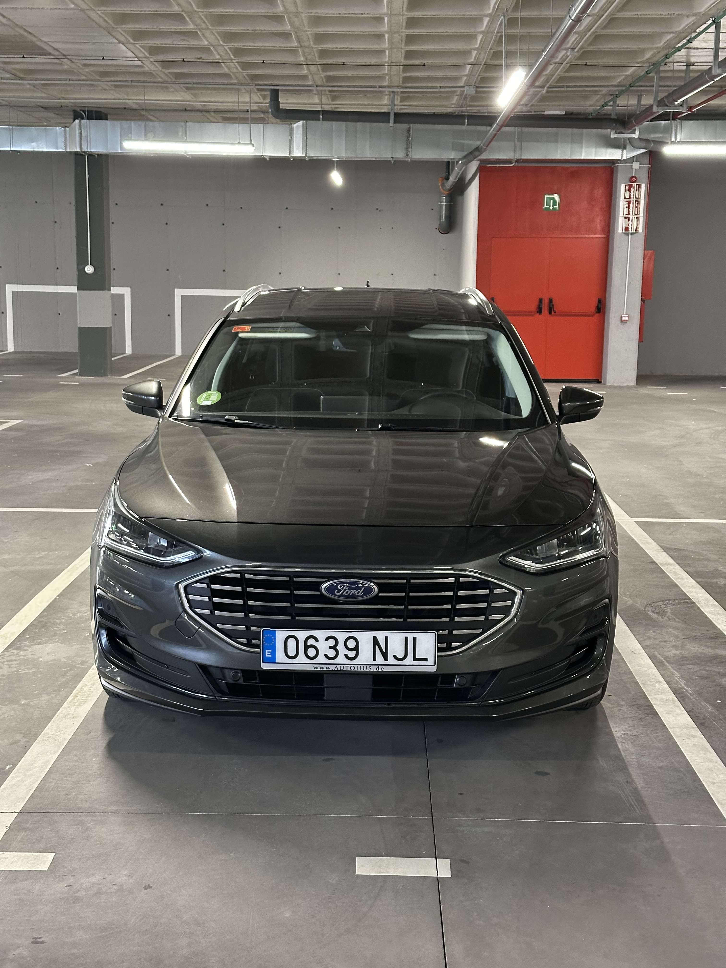 Ford Focus Turnier 1.5 EcoBlue Start-Stopp-System Aut. ACTIVE - foto 1