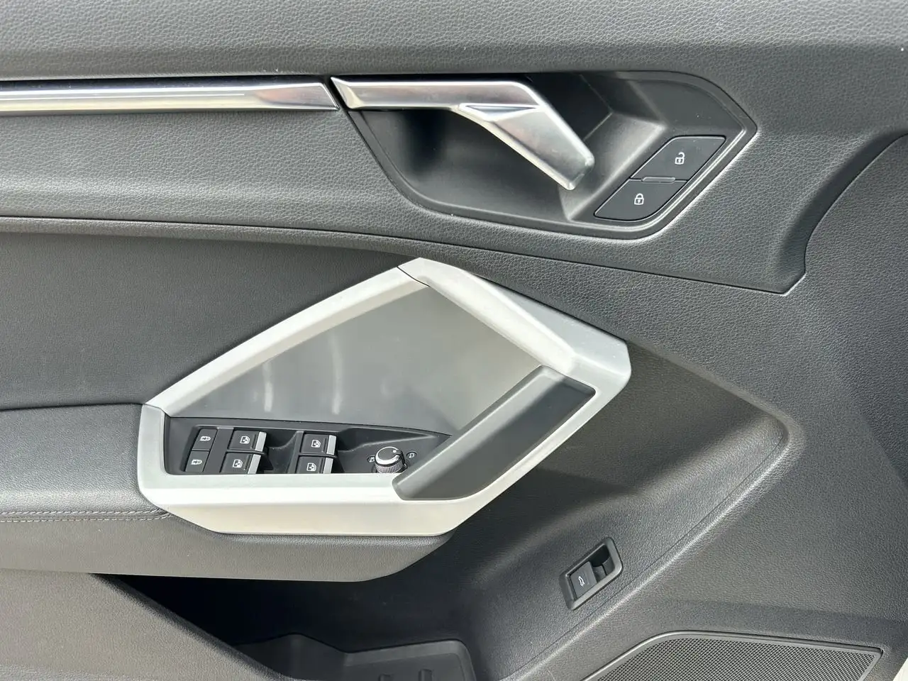 Audi Q3 снимка Audi Q3