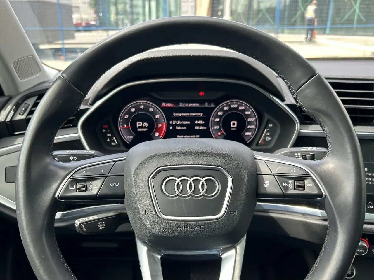 Audi Q3 снимка Audi Q3