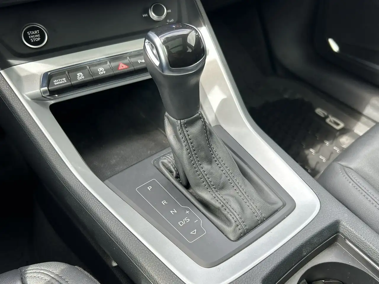 Audi Q3 снимка Audi Q3