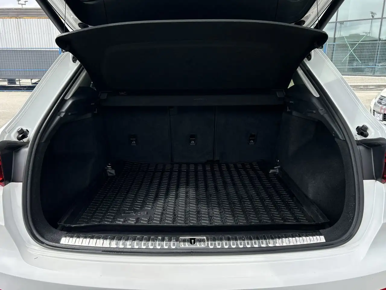 Audi Q3 снимка Audi Q3