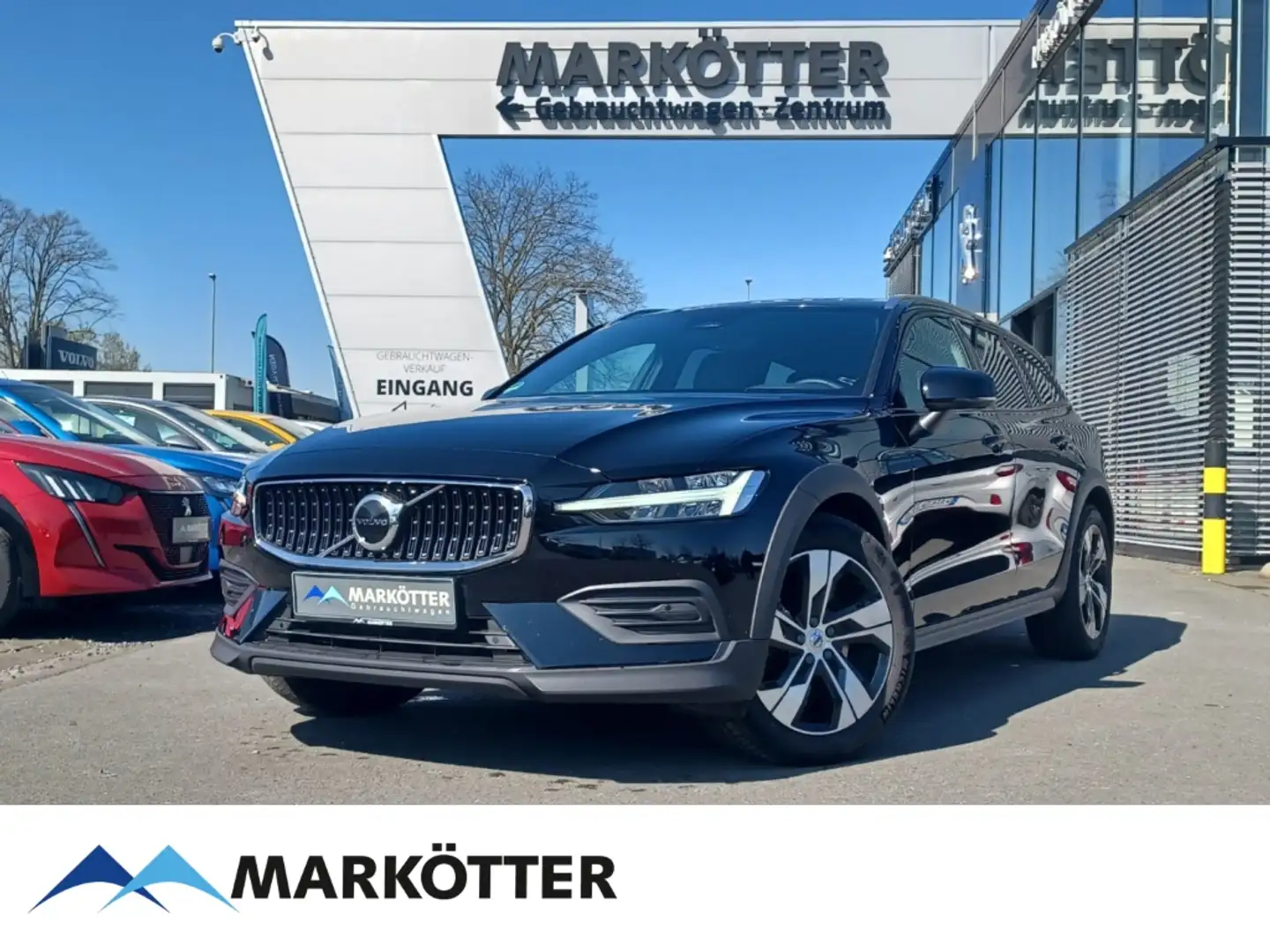 Volvo V60 Cross Country B4 AWD Plus CAM/4xSHZ/LHZ Zwart - 1