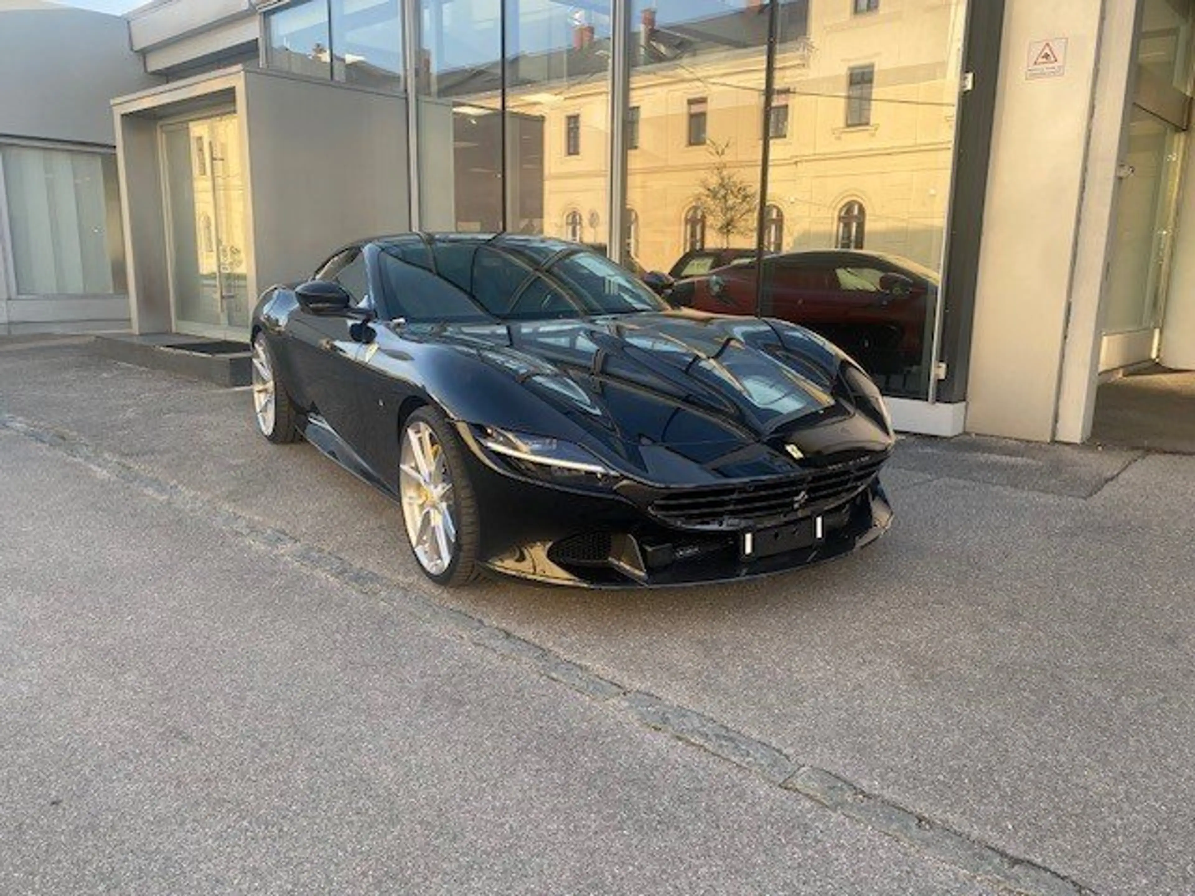 Ferrari Roma — photo 9