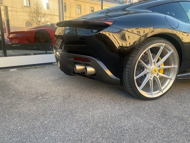 Ferrari Roma — photo 11