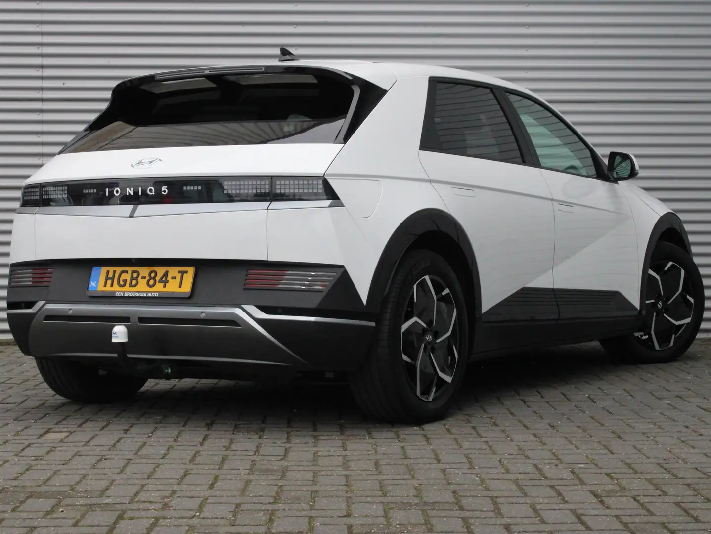 Hyundai IONIQ 5 Connect 73kWh | Trekhaak | Navigatie | Achteruitri Weiß - 2