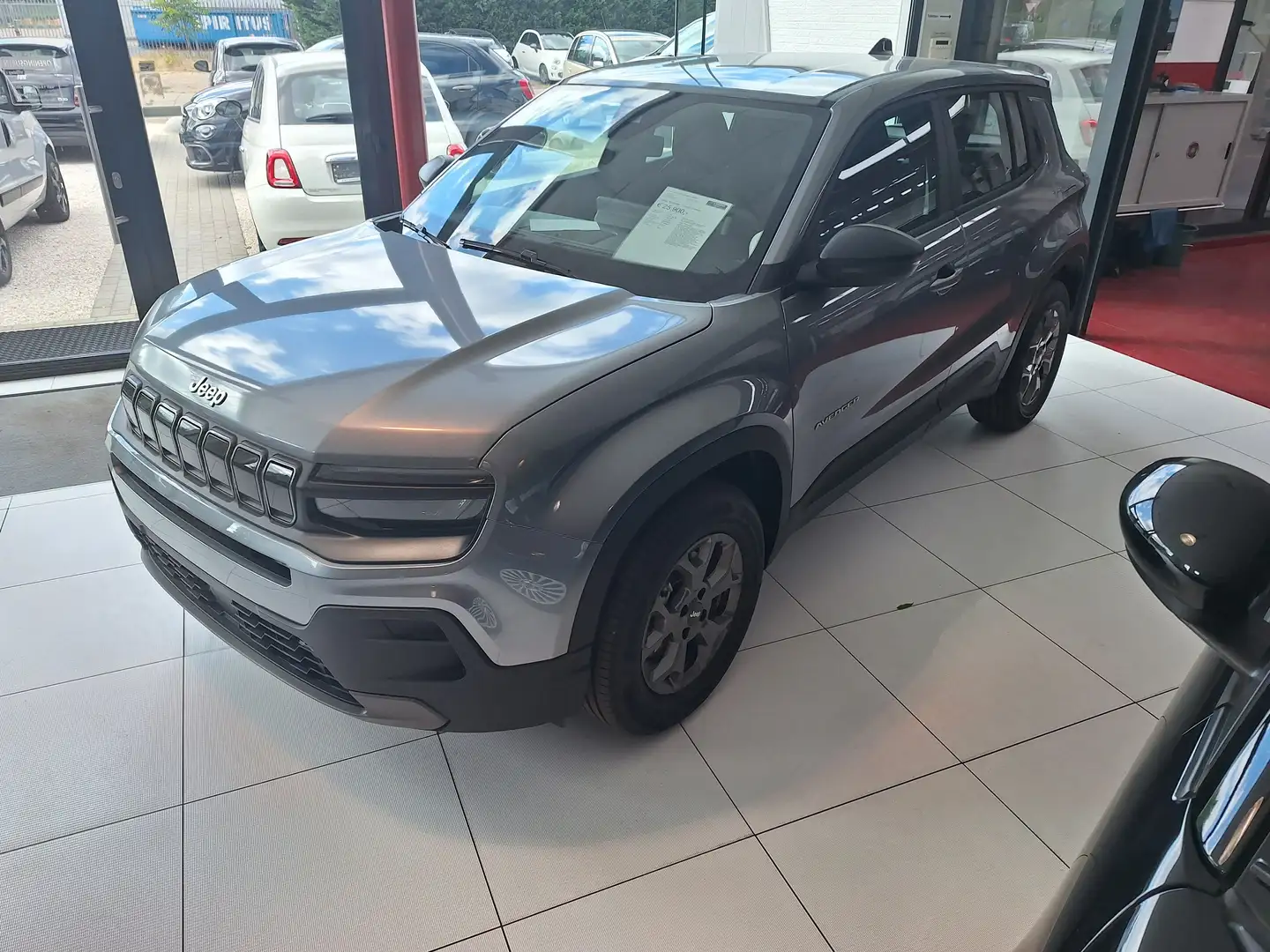 Jeep Avenger 1.2 Hybrid Longitude Gris - 2