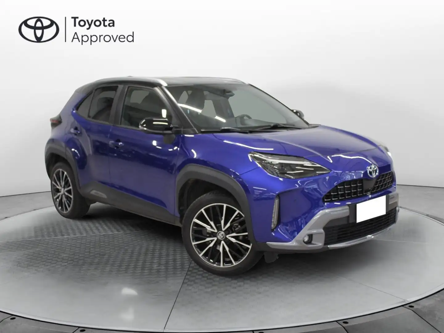 Toyota Yaris Cross 1.5 Hybrid 5p. E-CVT AWD-i Adventure Niebieski - 1