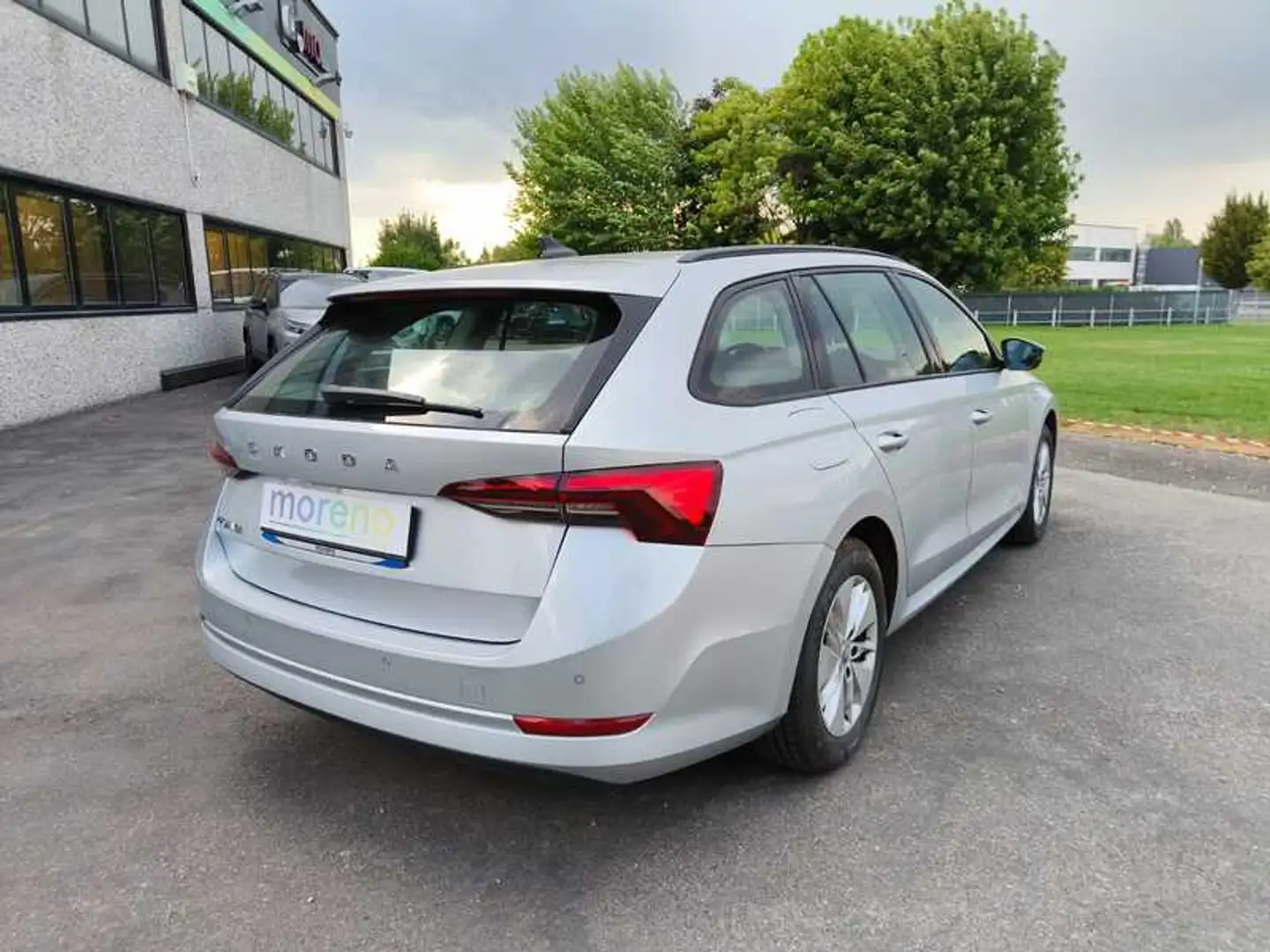 Skoda Octavia Wagon 1.5 g-tec Executive 130 CV DSG Argento - 2
