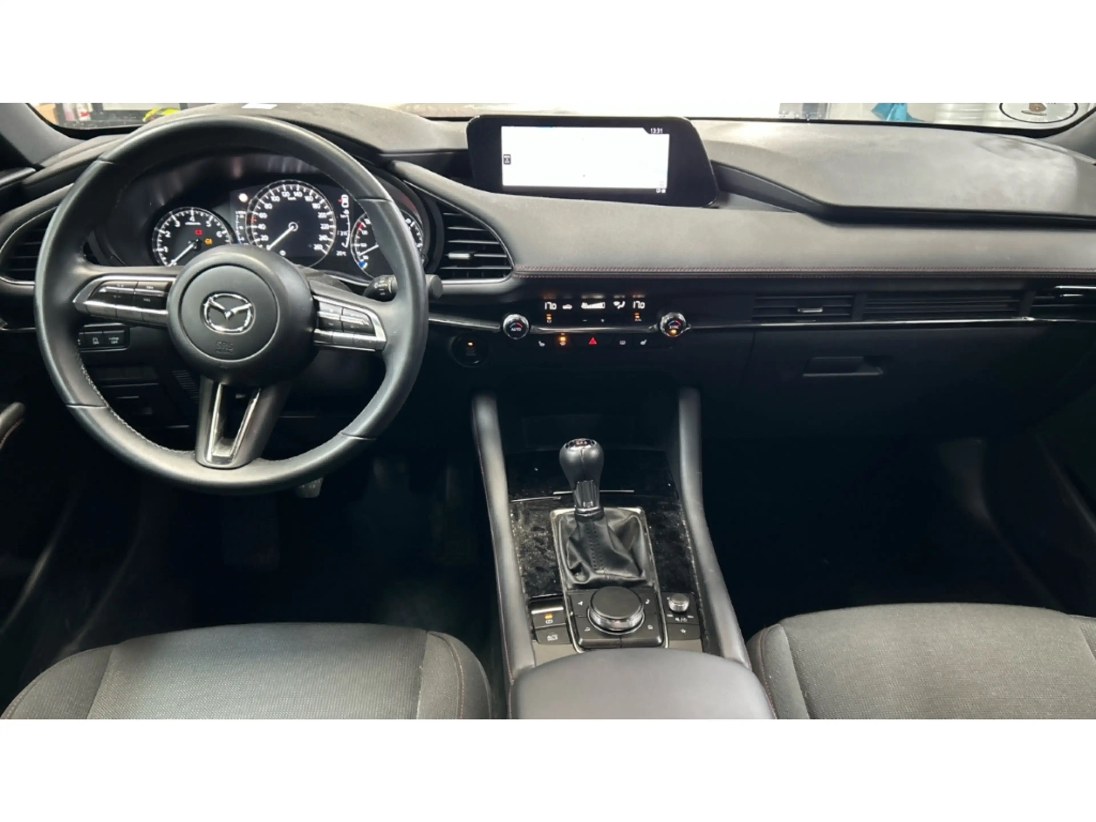 Mazda 3 2.0 SKYACTIV-G Homura Kamera Head-Up Navi LED — photo 6