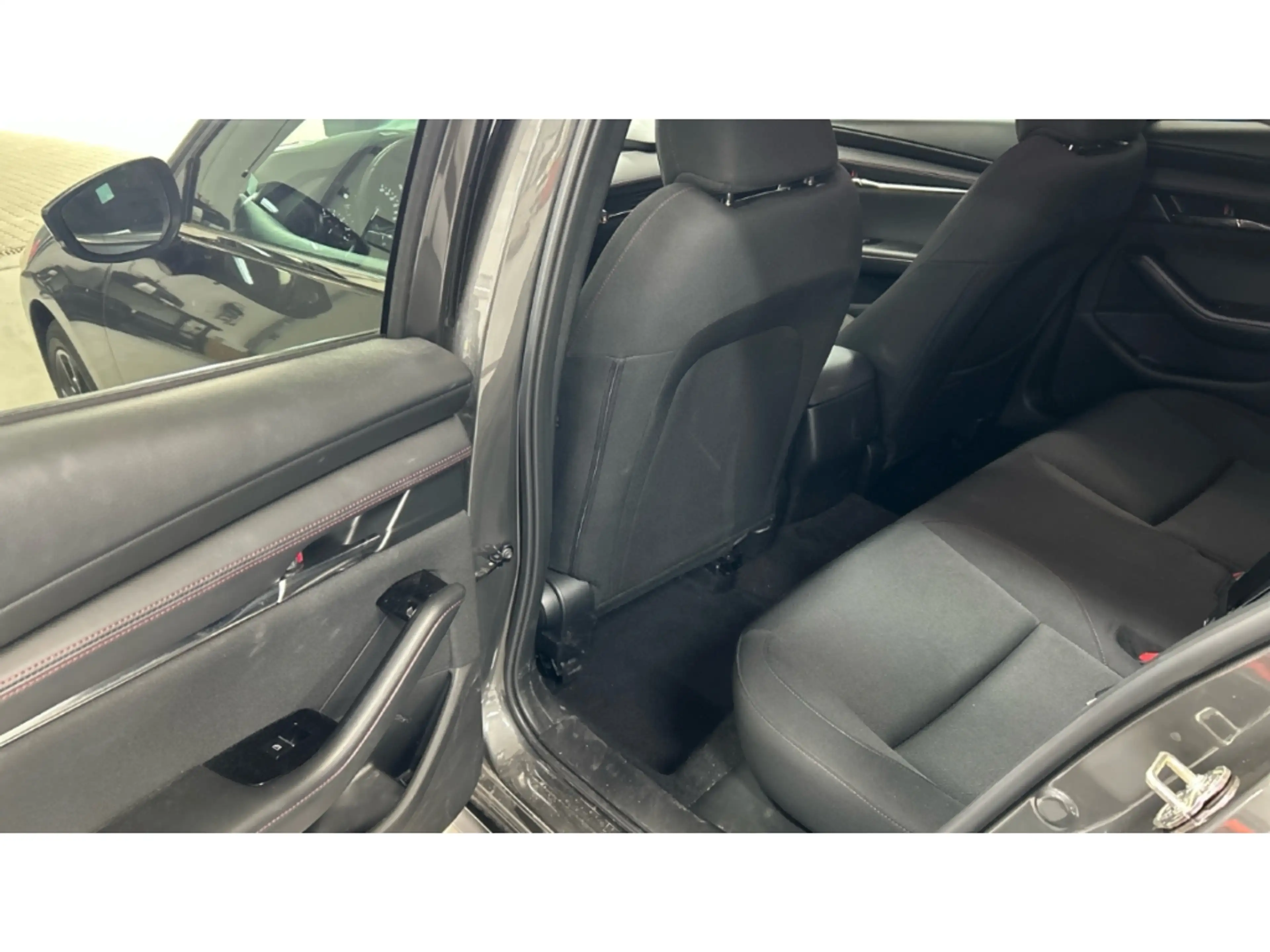 Mazda 3 2.0 SKYACTIV-G Homura Kamera Head-Up Navi LED — photo 11