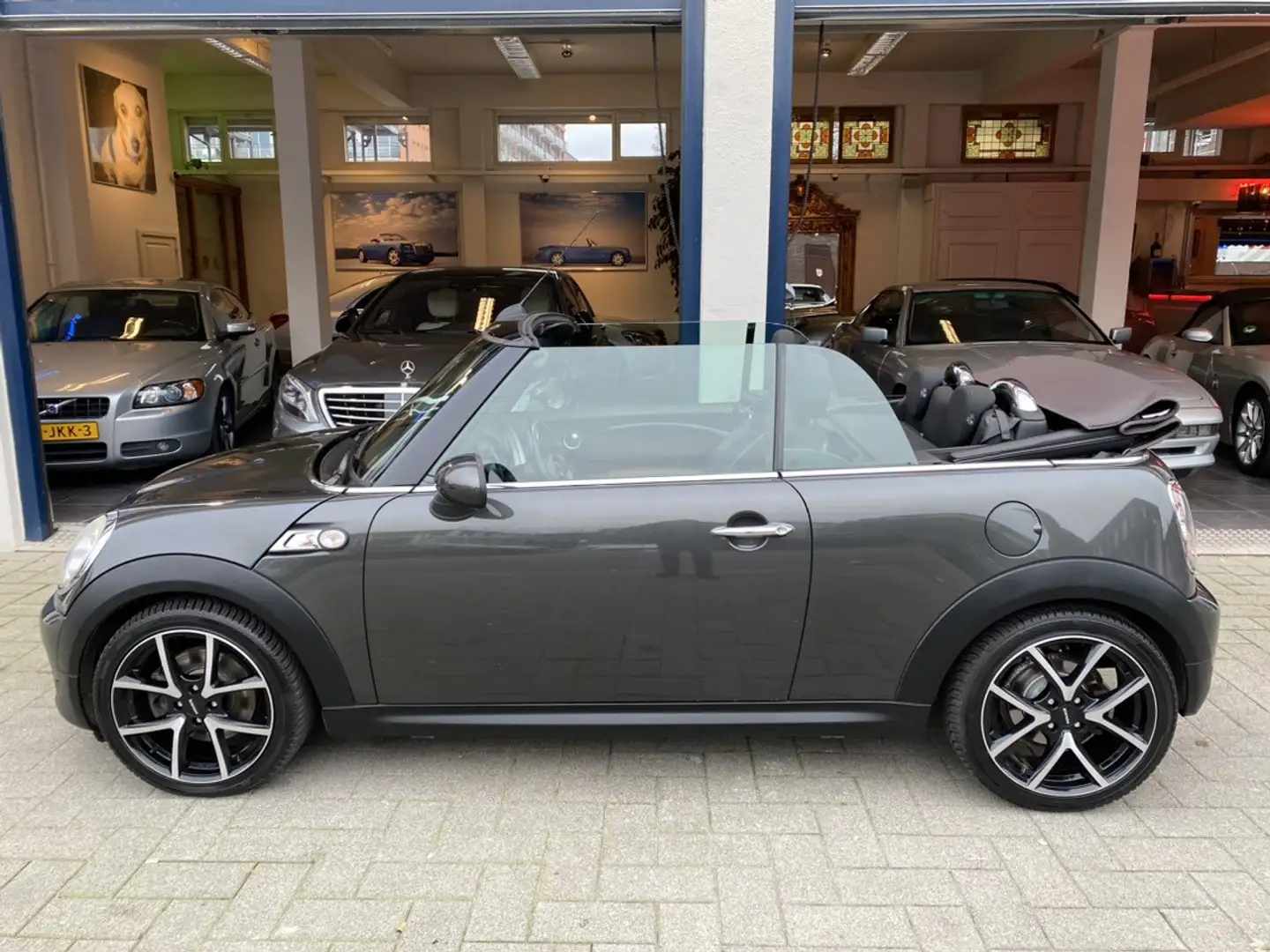 MINI Cooper S Cabrio Mini 1.6 Chili NAVI/CLIMA/PDC/XENON Gris - 2