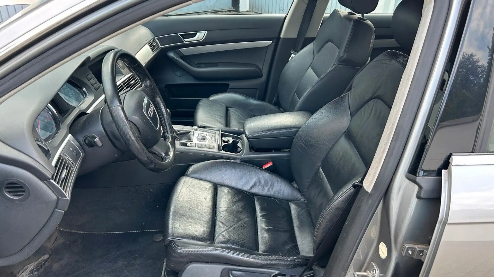Audi A6 Lim. 2.4 S-Line Paket Gris - 2