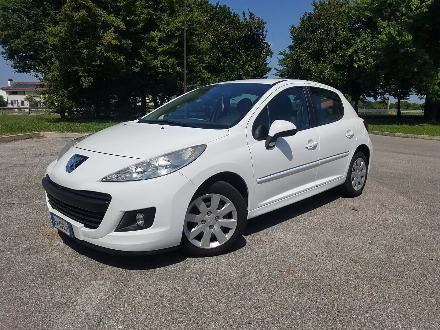Peugeot 207 207 5p 1.4 hdi 8v Plus 70cv Bianco - 1
