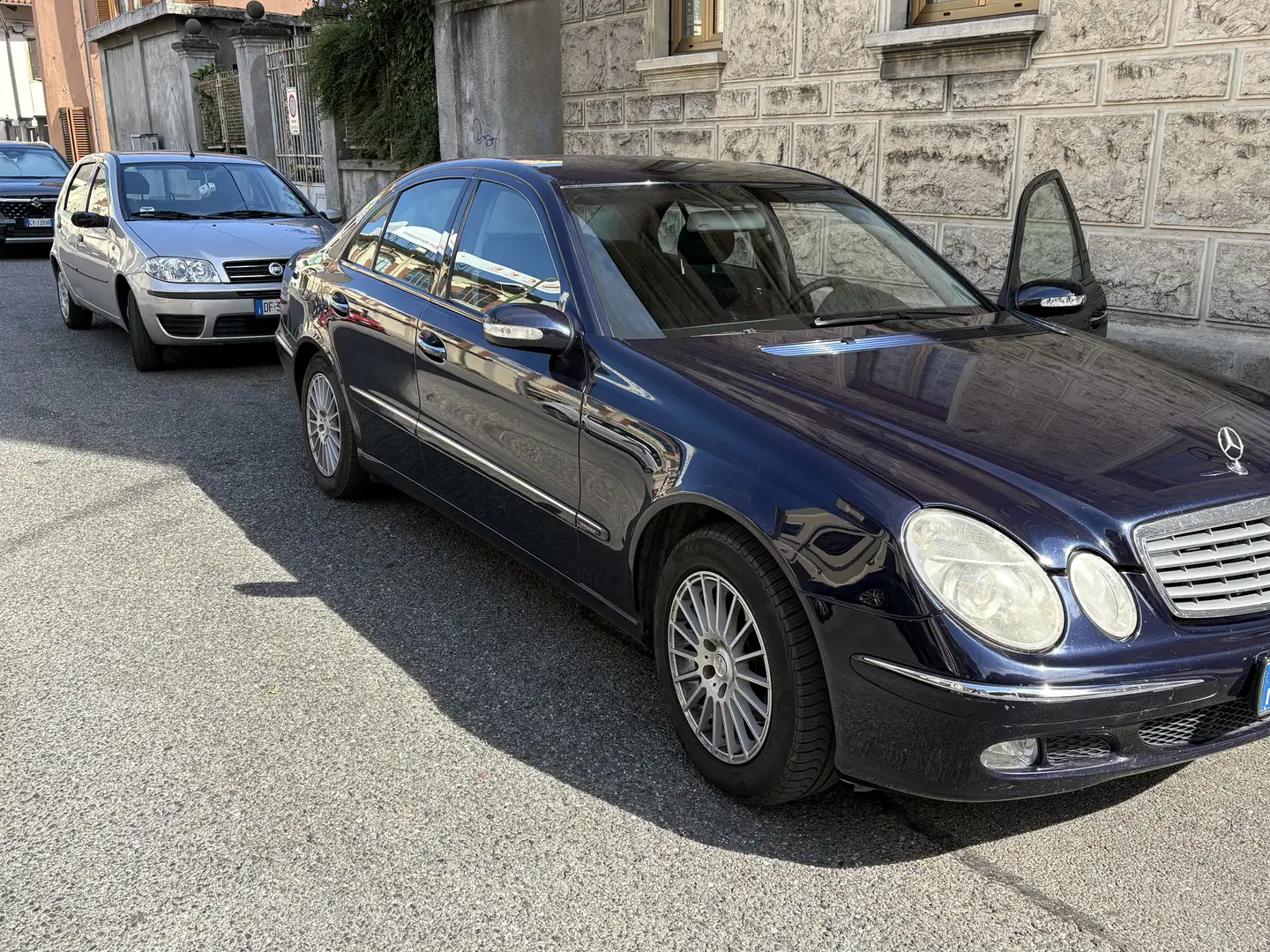 Mercedes-Benz E 200 k tps Elegance - 1