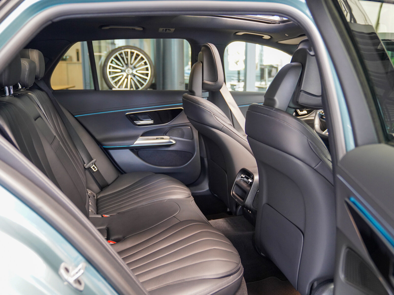 Mercedes-Benz E 300 E 300 de T AMG DIGITAL LIGHT Panorama Airmatic — photo 13