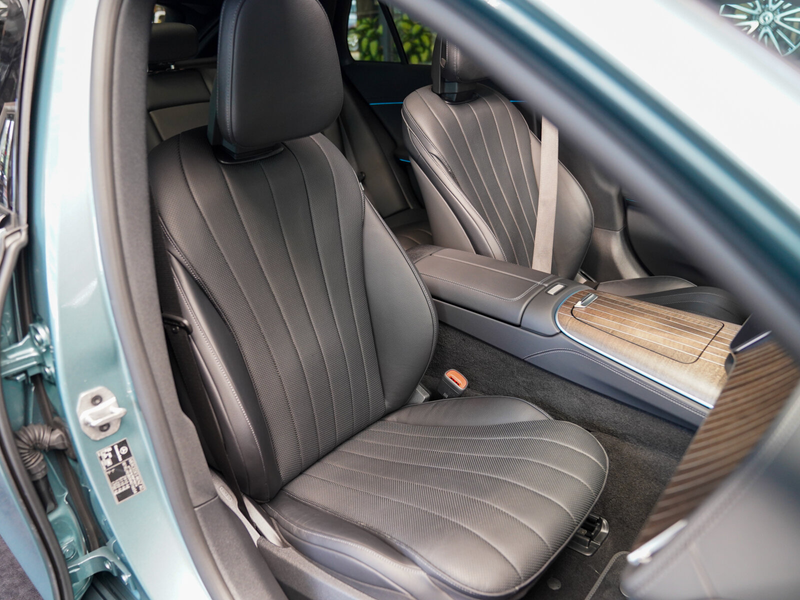Mercedes-Benz E 300 E 300 de T AMG DIGITAL LIGHT Panorama Airmatic — photo 9