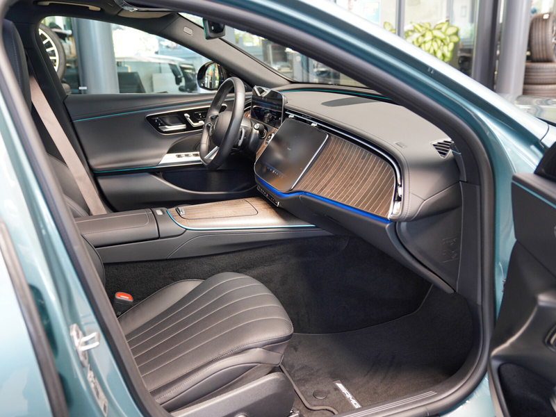 Mercedes-Benz E 300 E 300 de T AMG DIGITAL LIGHT Panorama Airmatic — photo 10