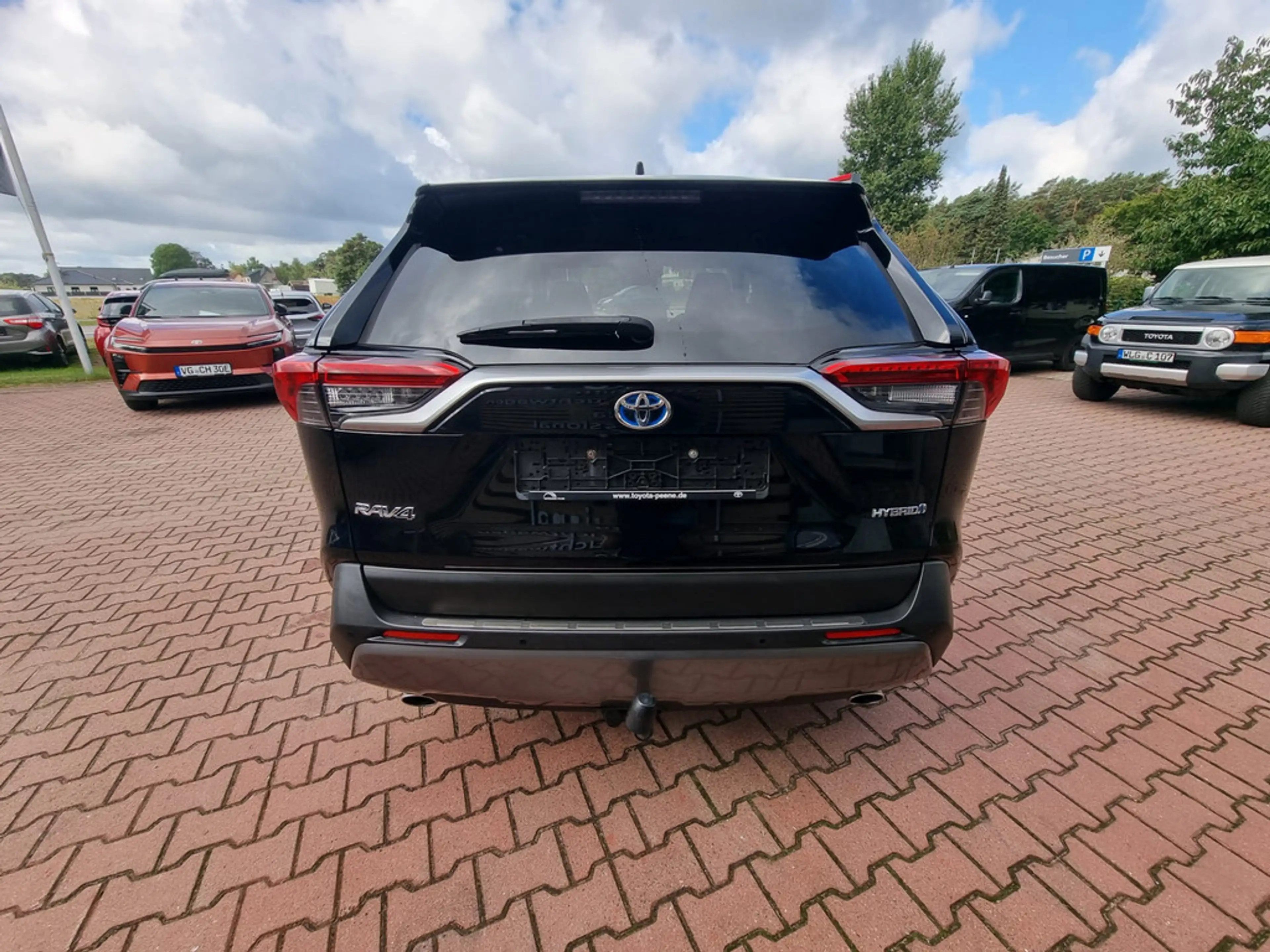 Toyota RAV 4 — photo 4