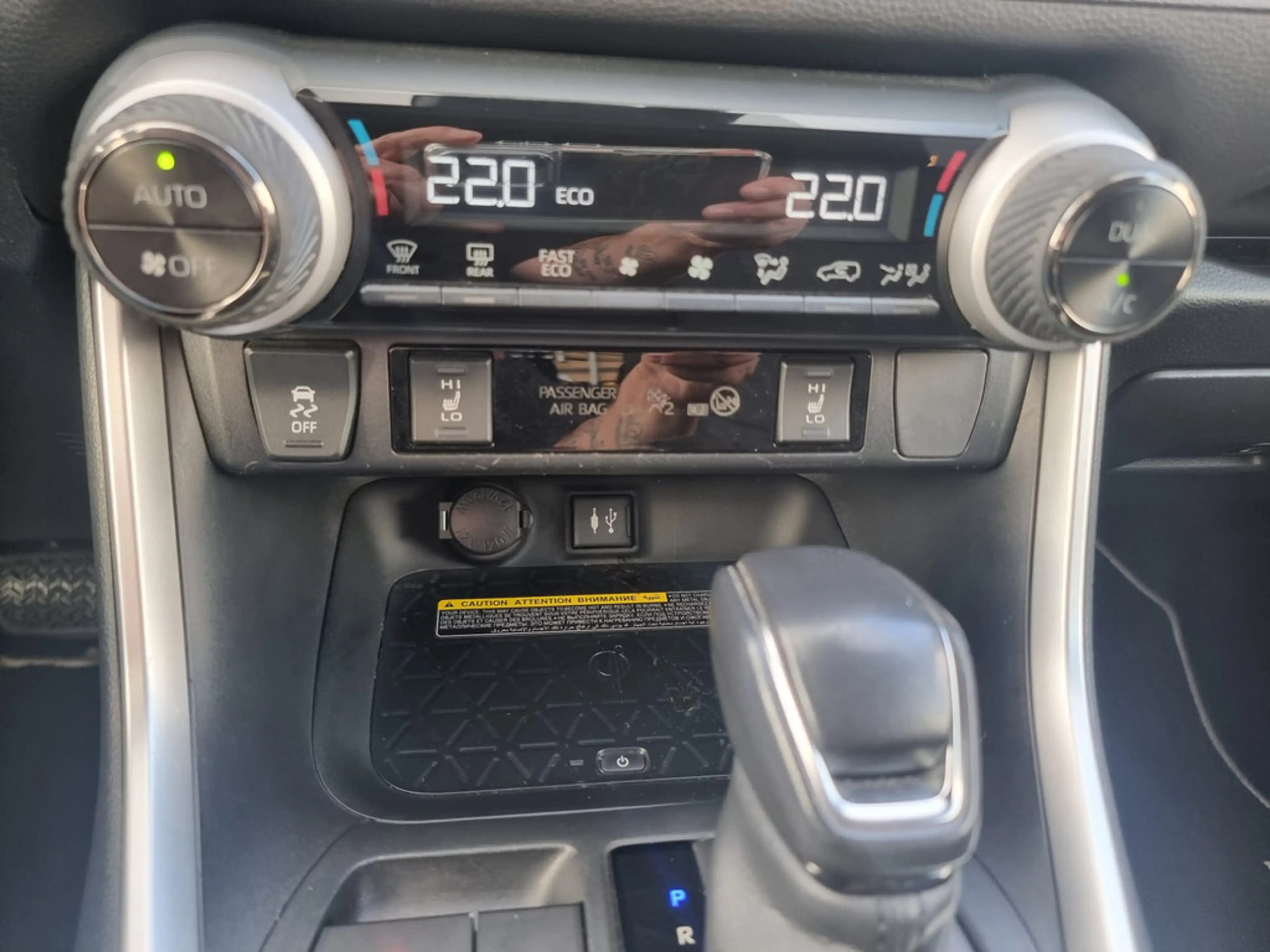 Toyota RAV 4 — photo 18