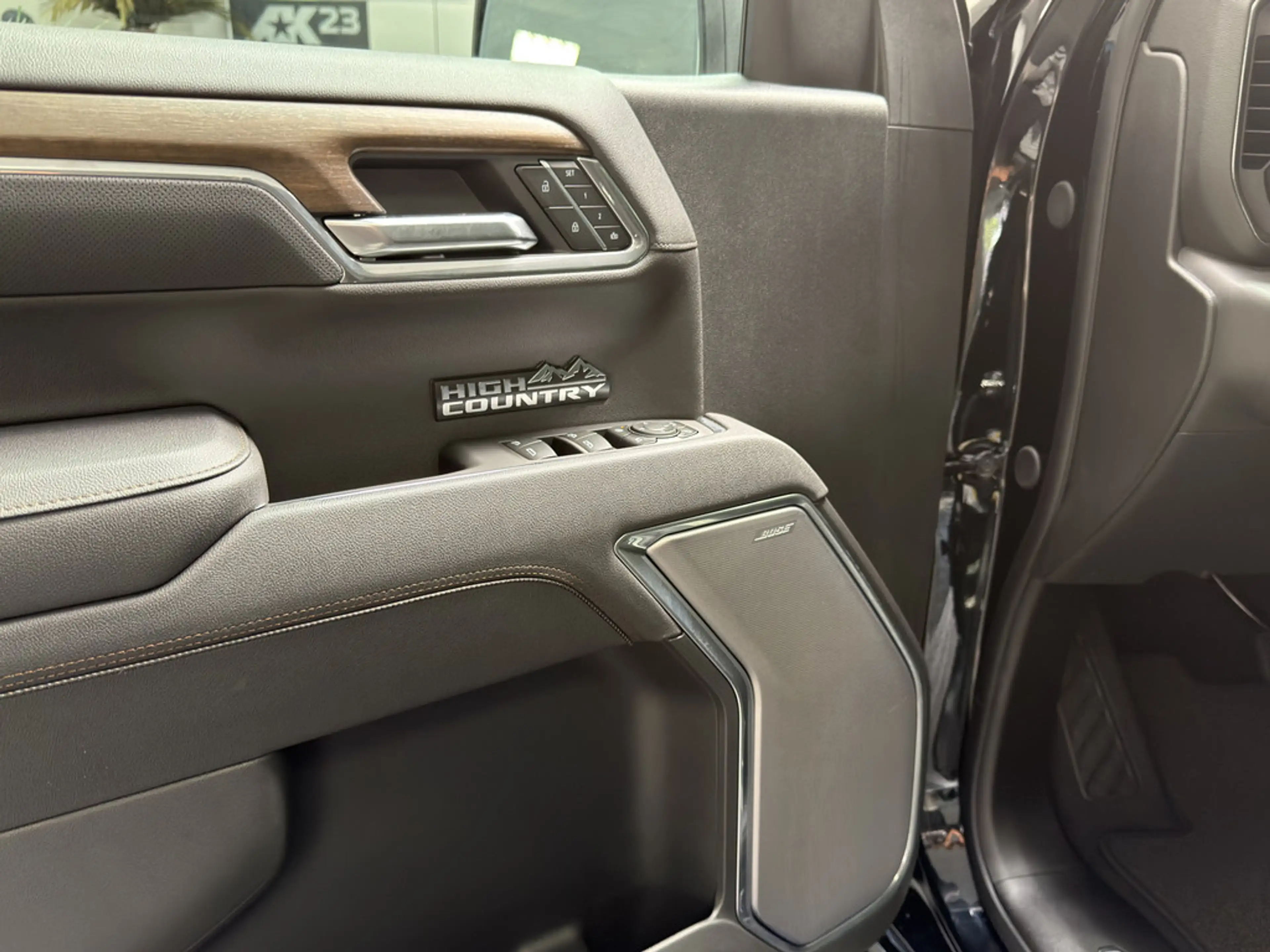 Chevrolet Silverado High Country MY 25 6.2l V8 — photo 12