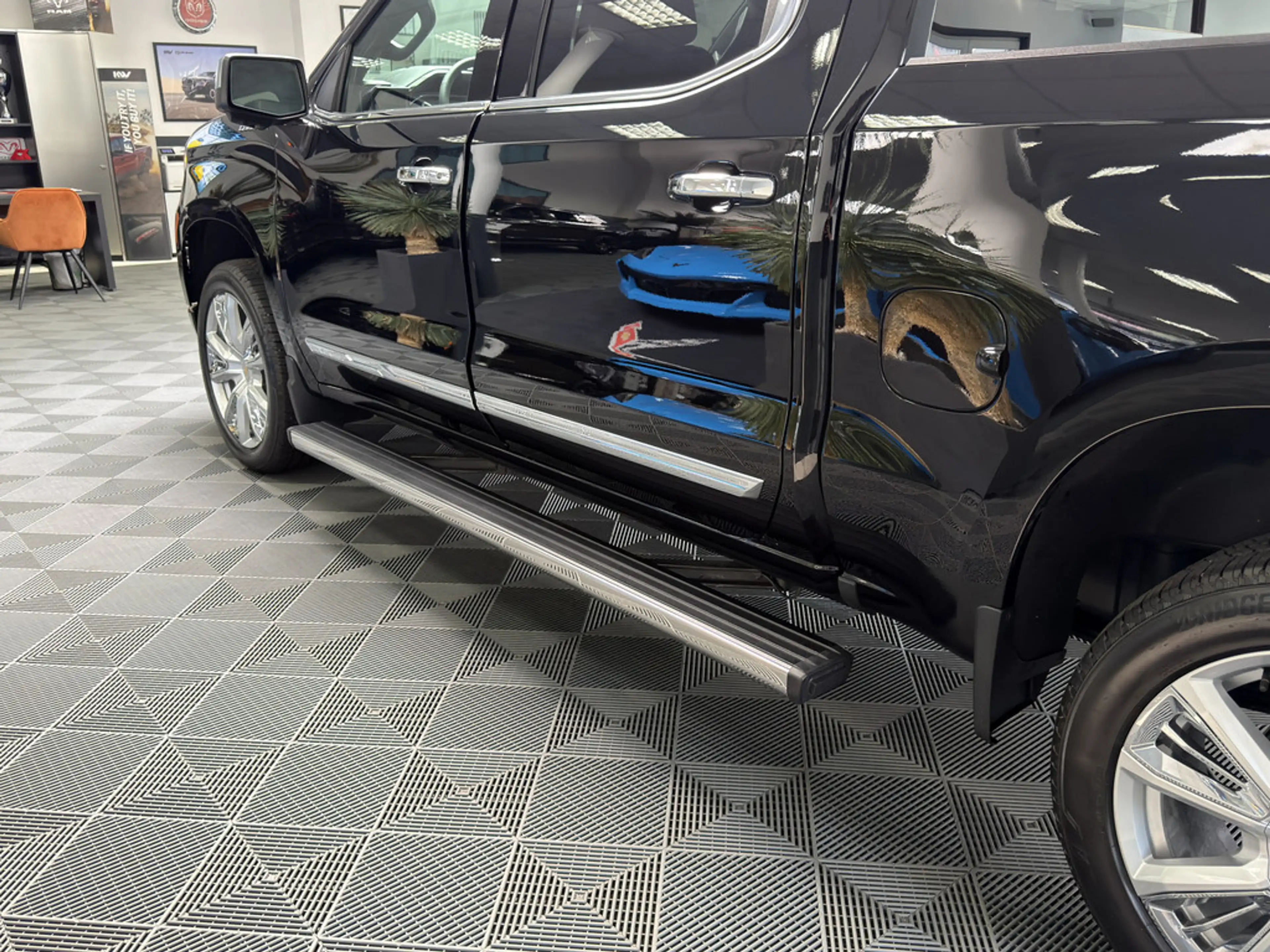 Chevrolet Silverado High Country MY 25 6.2l V8 — photo 7