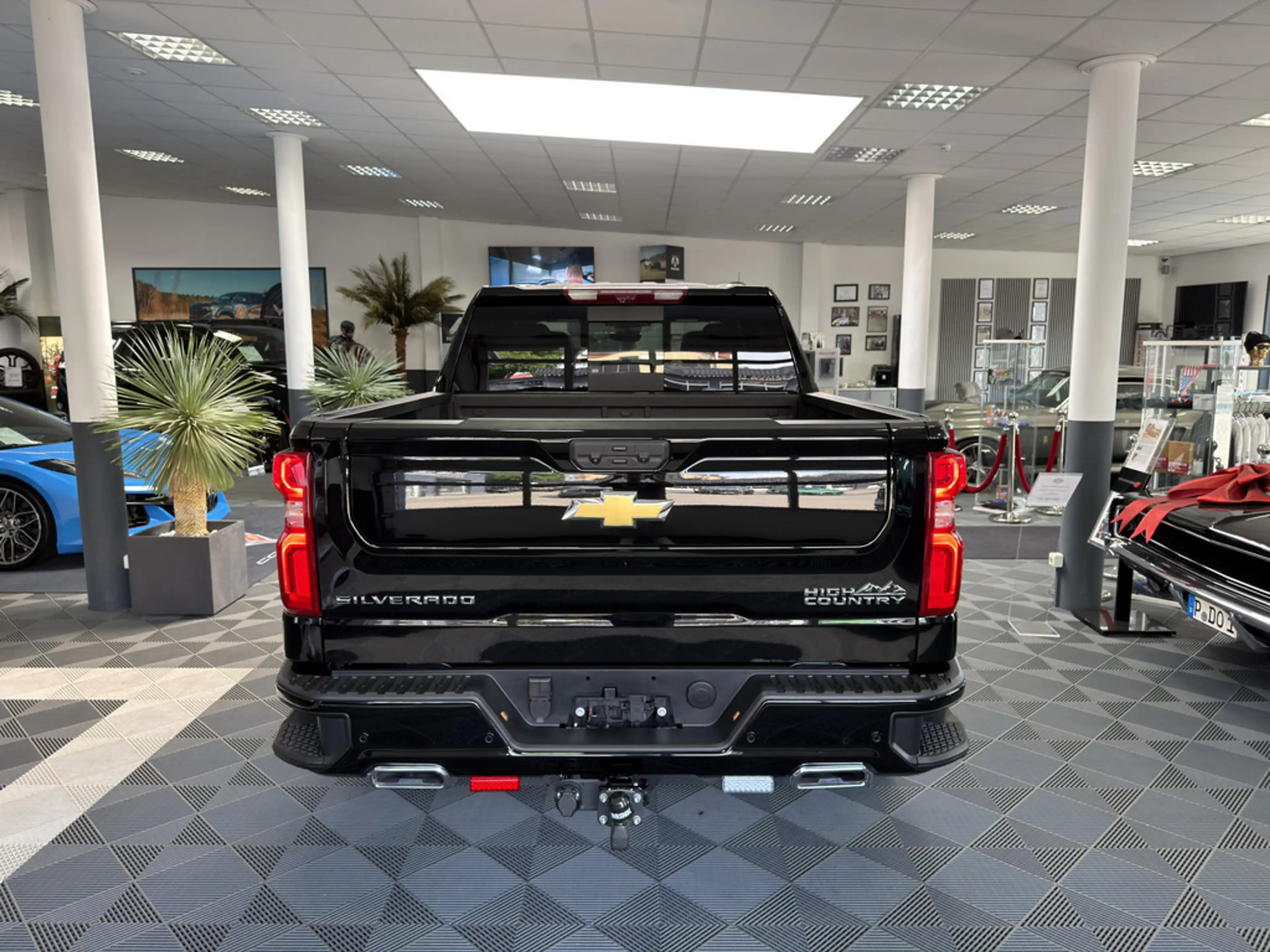 Chevrolet Silverado High Country MY 25 6.2l V8 — photo 10