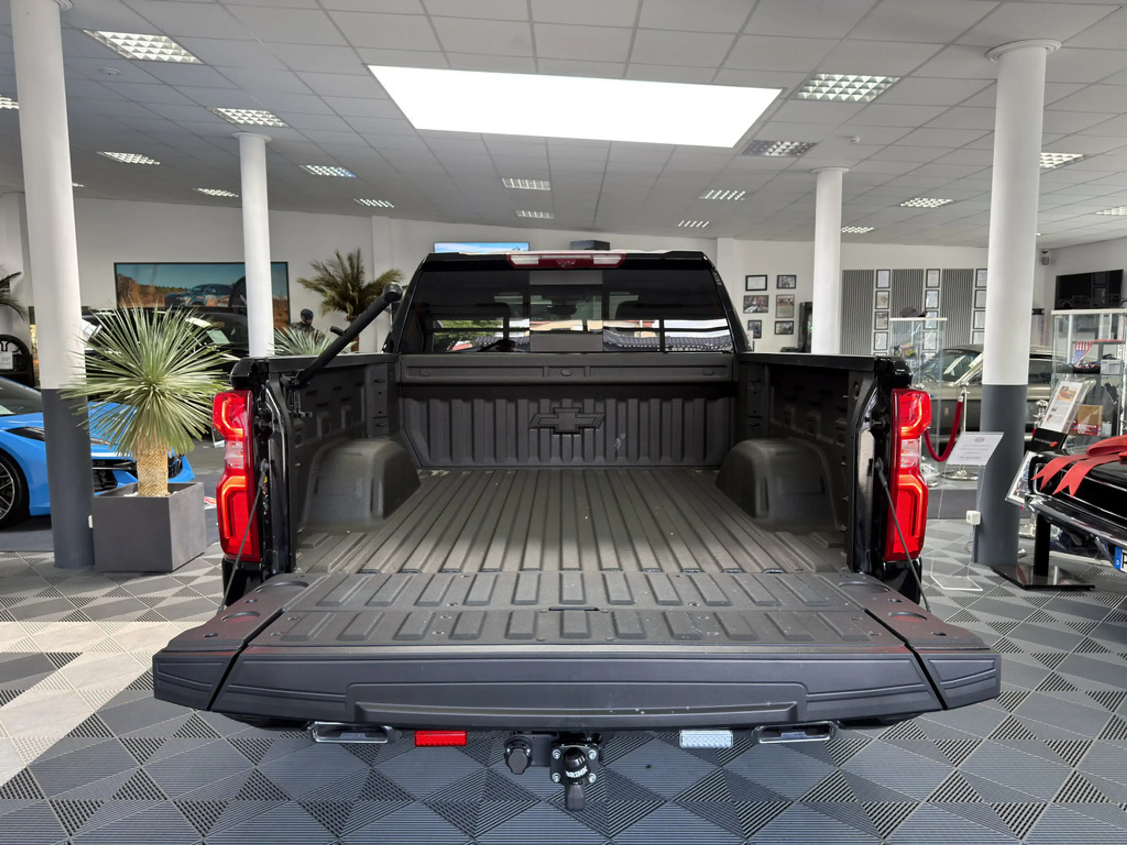 Chevrolet Silverado High Country MY 25 6.2l V8 — photo 13