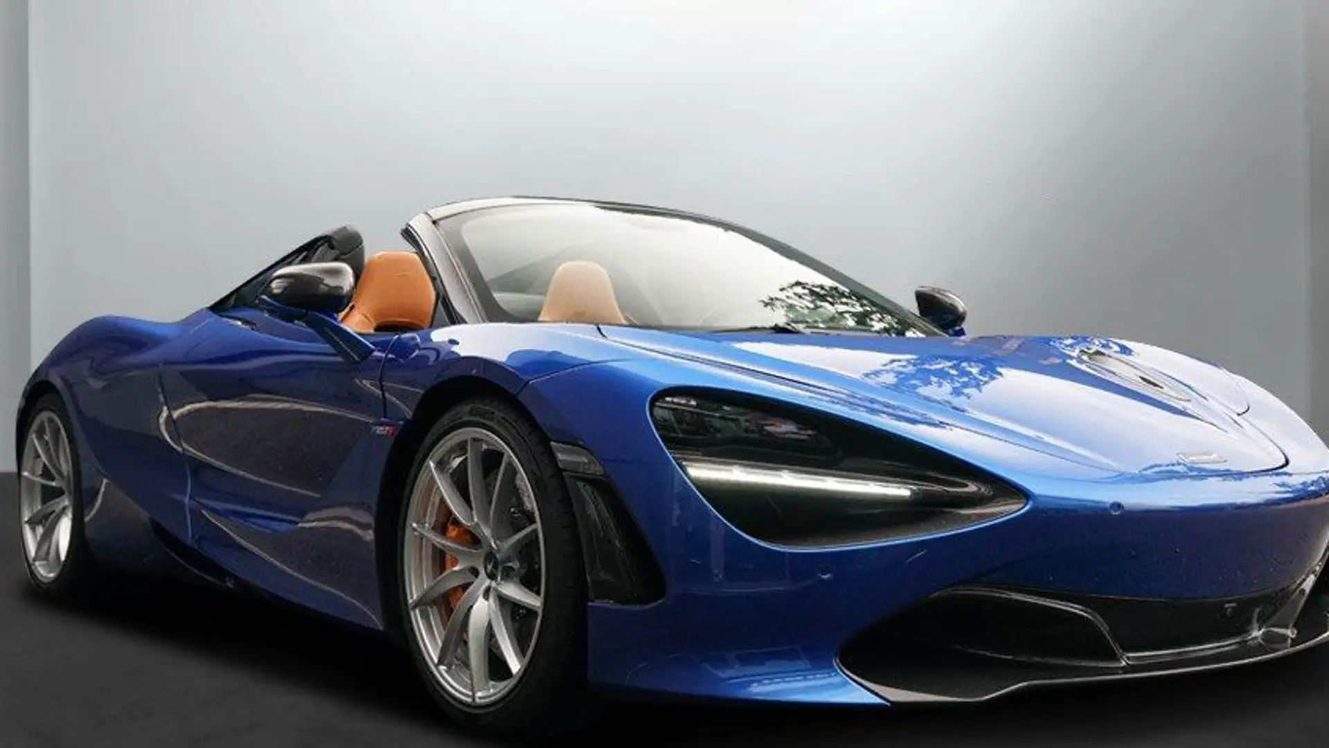 McLaren 720S Spider Синій - 1