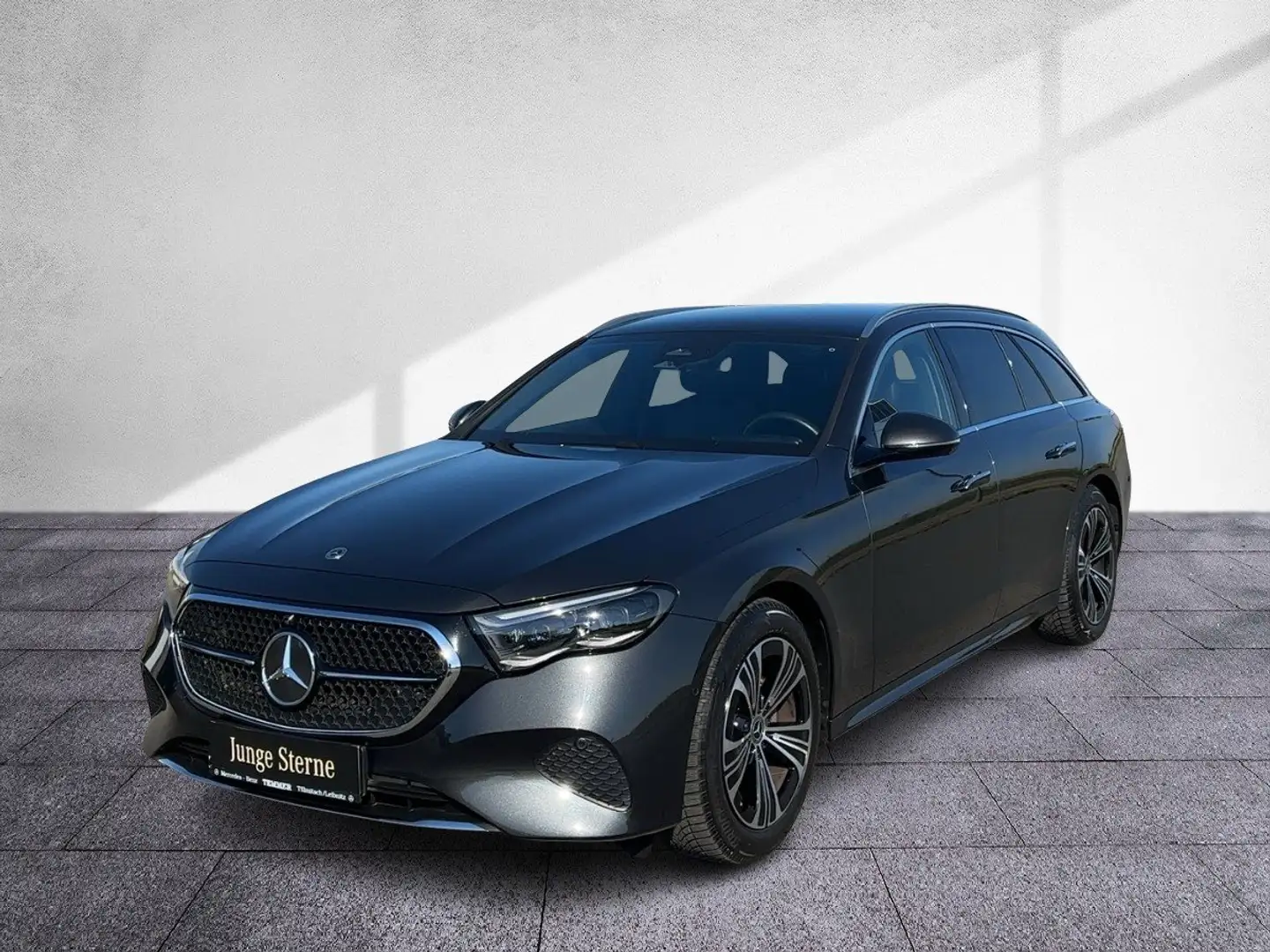 Mercedes-Benz E 220 d 4M T-M AVANTGARDE NP: 85.384 ADVAN+ DISTR Grau - 2