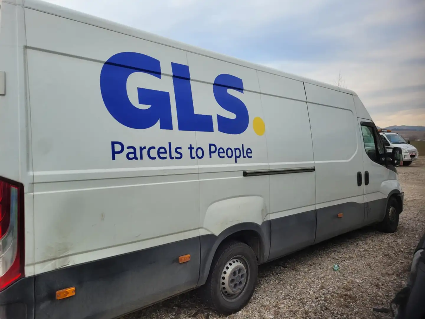 Iveco Daily 35S13 Weiß - 1