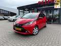 Toyota Aygo 1.0 VVT-i x-wave Rood - thumbnail 1
