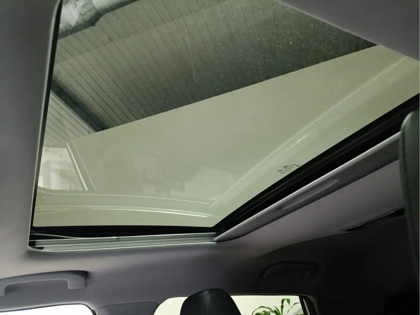 Omoda 5 MY2 - Premium 1.6 TGDI 108kW (14cv) Weiß - 2