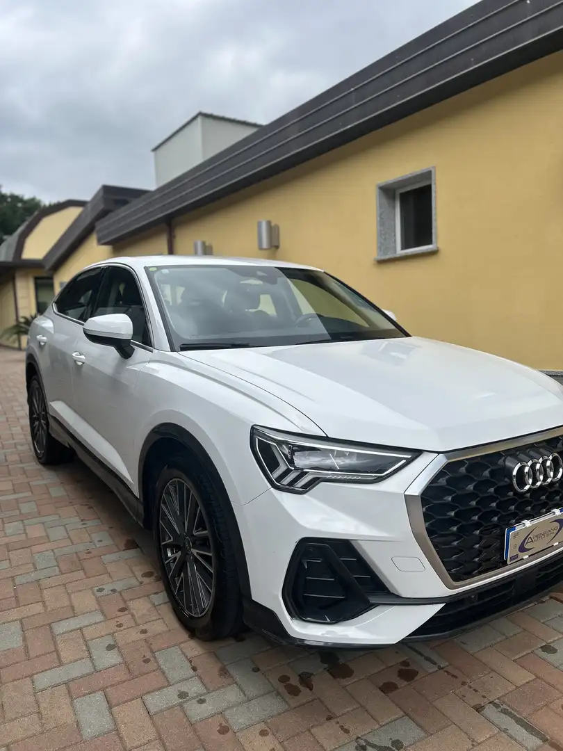 Audi Q3 Sportback 35 2.0 tdi Business Plus s-tronic Weiß - 2