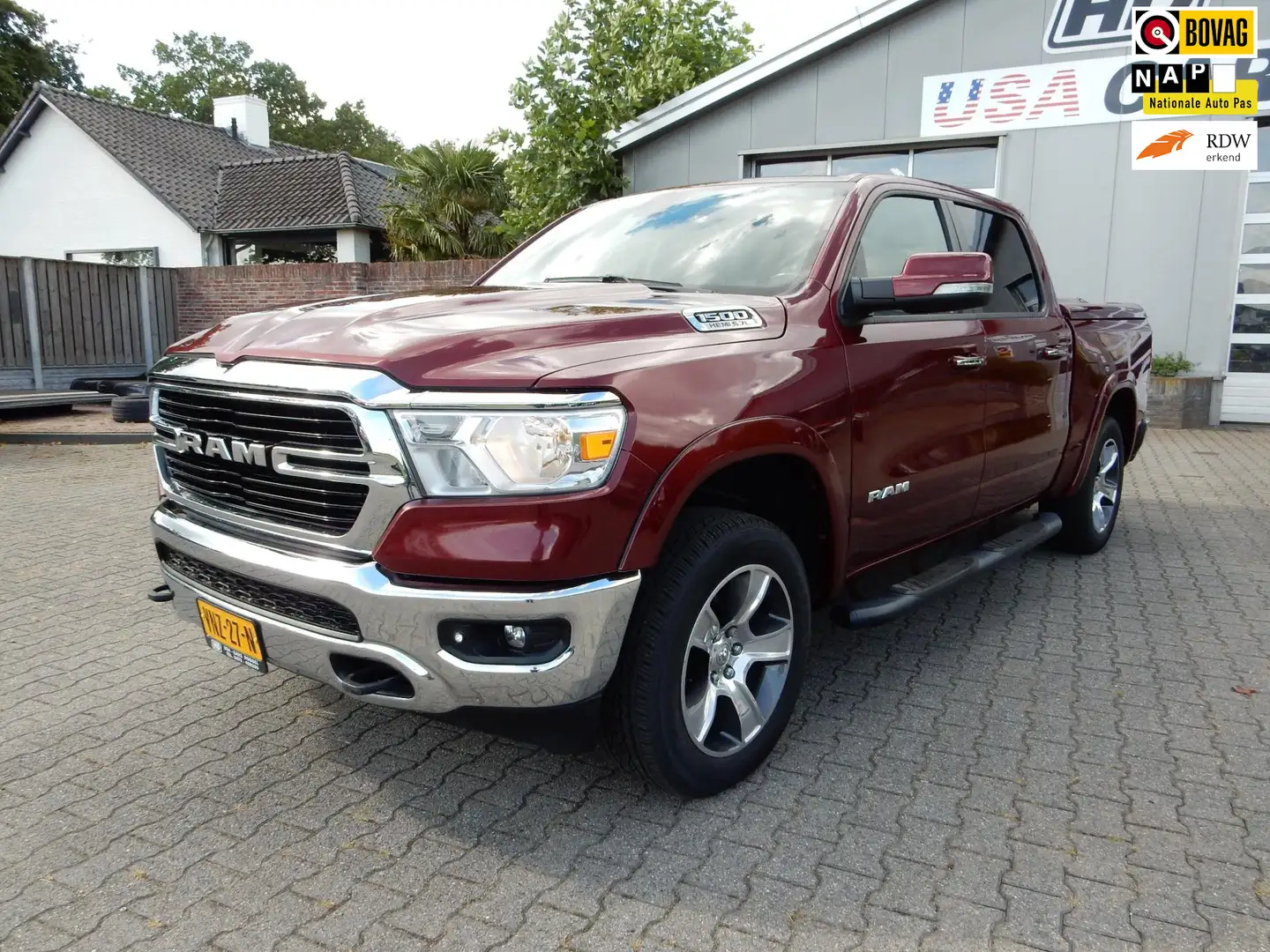 Dodge RAM 1500 5.7 V8 4x4 Crew Cab Big Horn Rood - 1