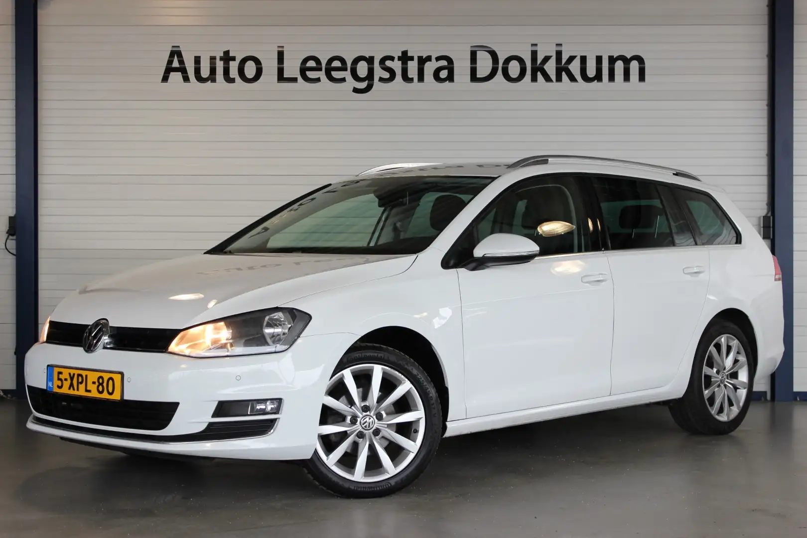 Volkswagen Golf Variant 1.2 TSI Business Edition Trekhaak | Camera | Stoel Wit - 1