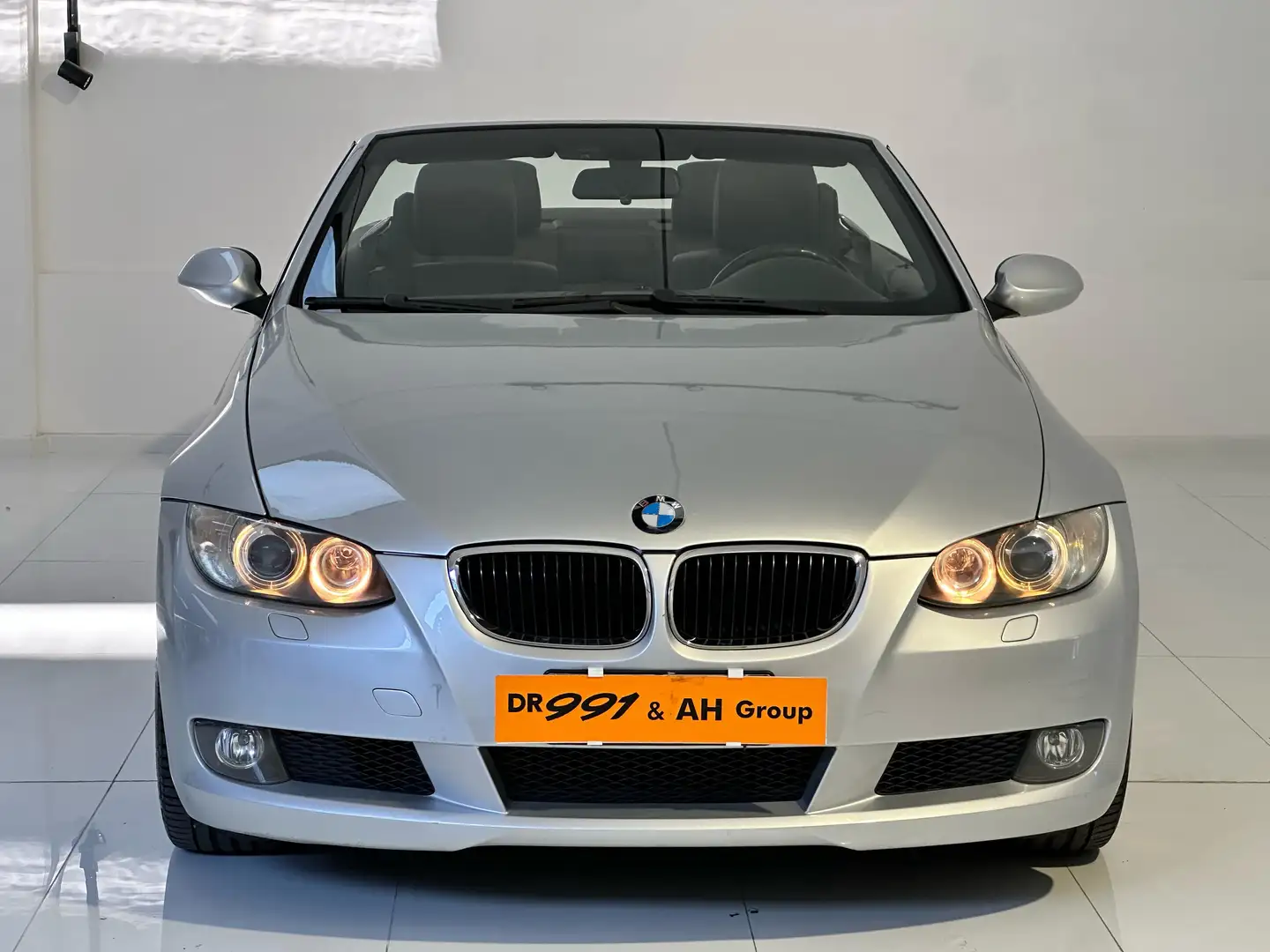 BMW 320 Serie 3 E93 Cabrio 320i Futura 170cv AUTO Silber - 2