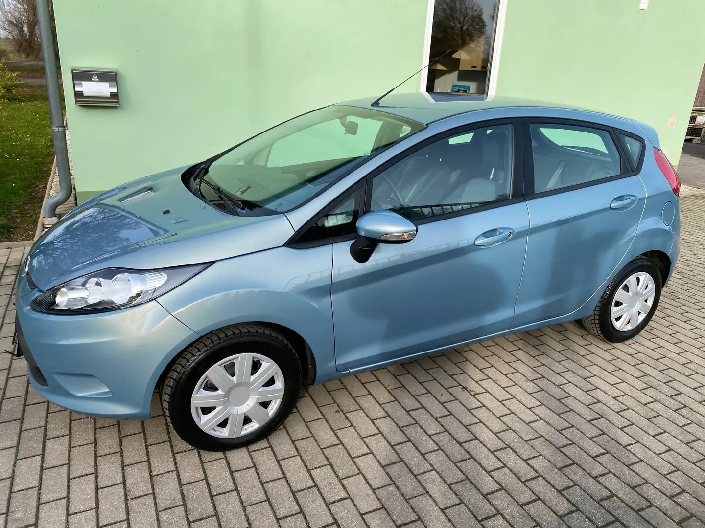 Ford Fiesta Trend*Nur 43Tkm*Scheckheftgepflegt*Winterpaket*Top Grau - 1