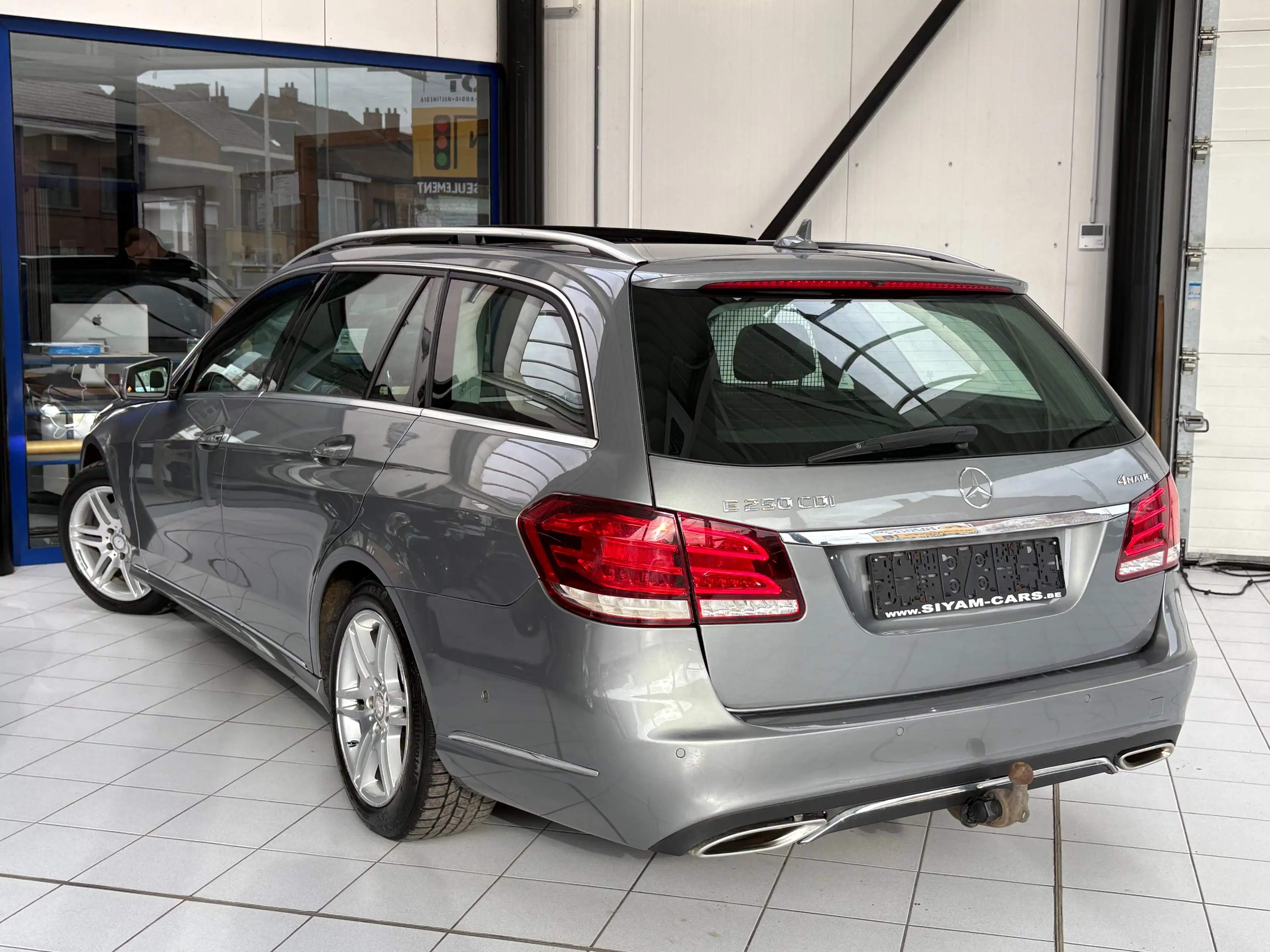 Mercedes-Benz E 250 E 250 CDI *4MATIC*XENON*TOIT*CUIR*GPS*PDC*JANTE* — photo 3