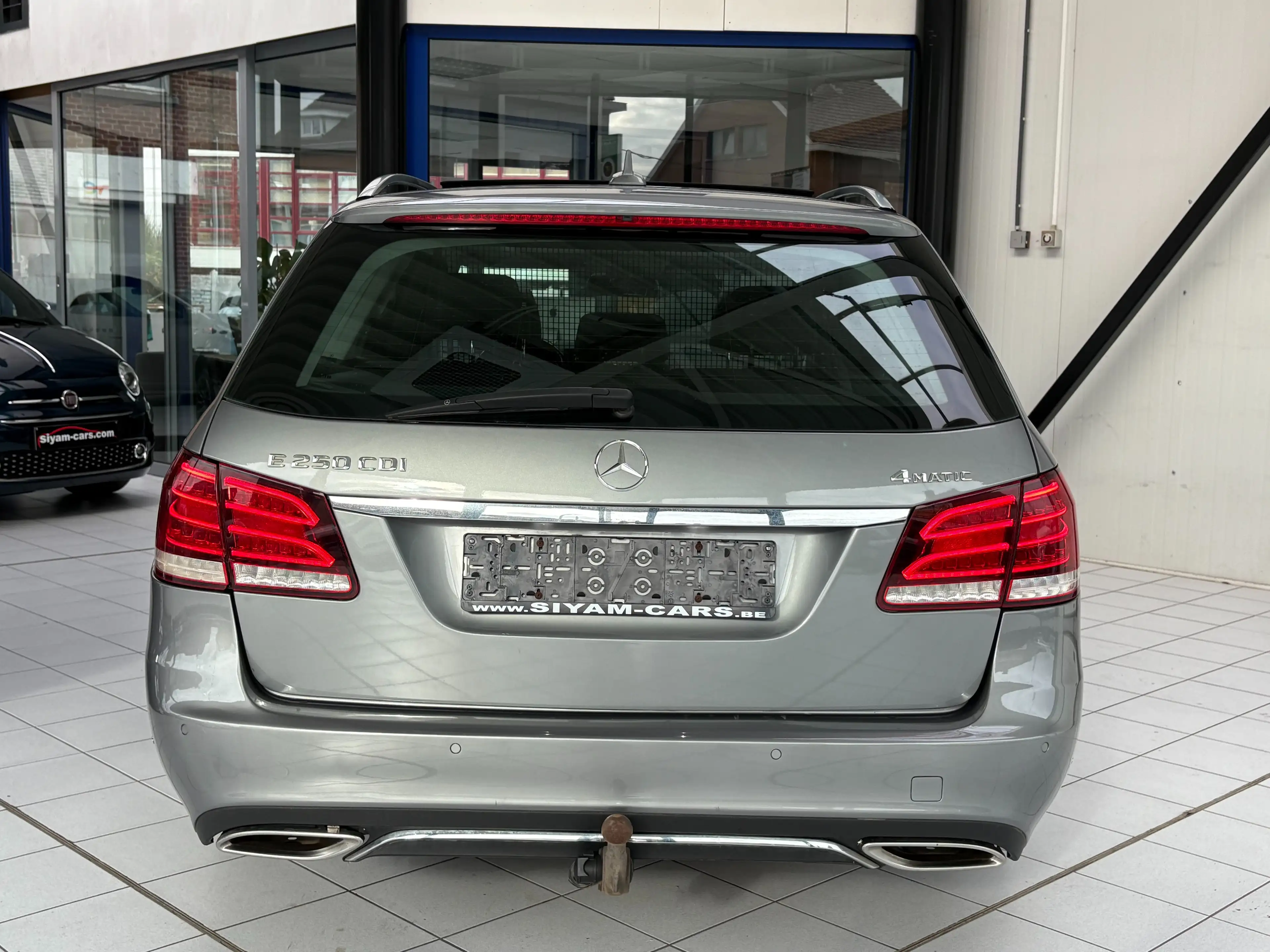 Mercedes-Benz E 250 E 250 CDI *4MATIC*XENON*TOIT*CUIR*GPS*PDC*JANTE* — photo 4