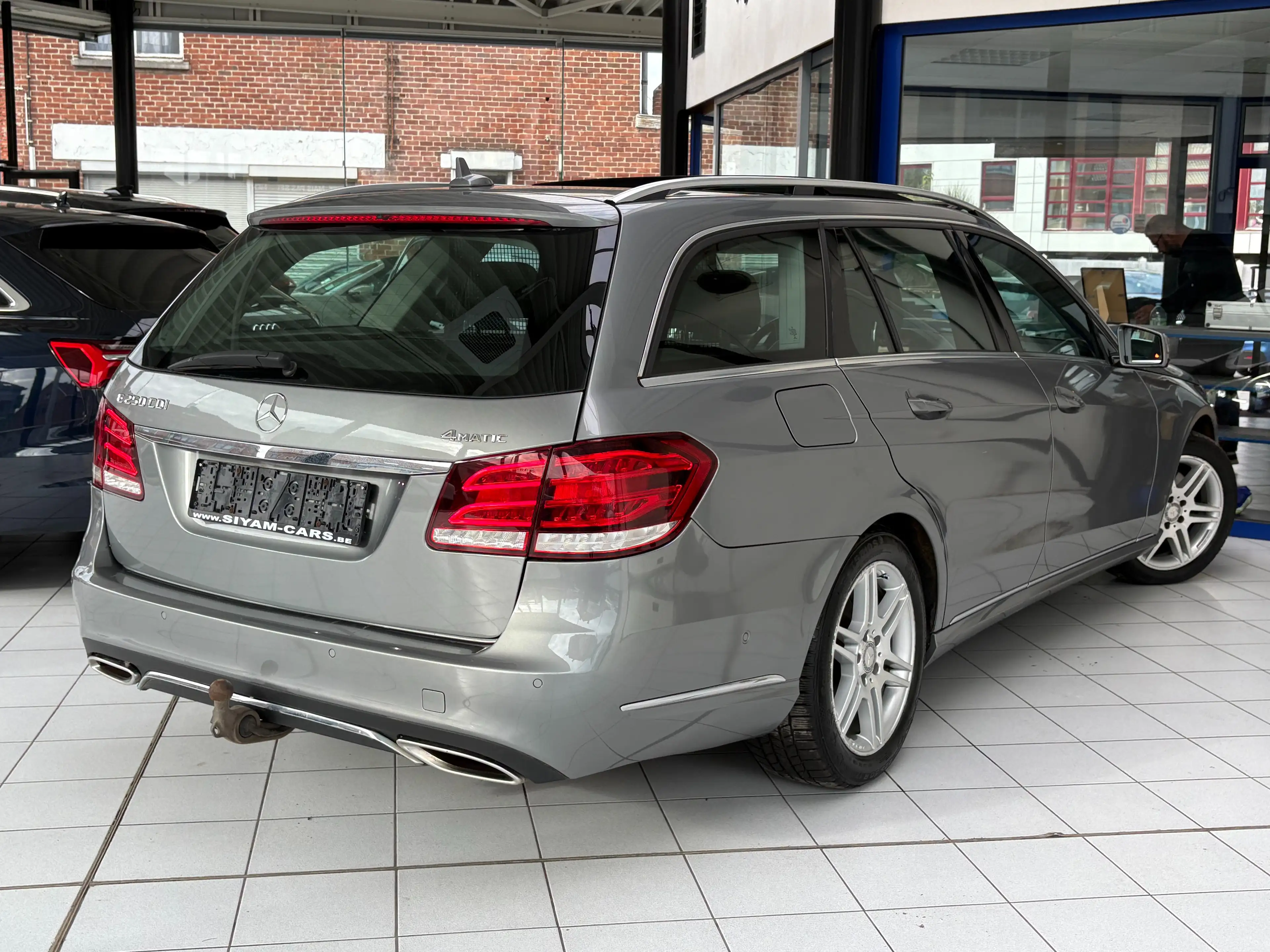 Mercedes-Benz E 250 E 250 CDI *4MATIC*XENON*TOIT*CUIR*GPS*PDC*JANTE* — photo 5