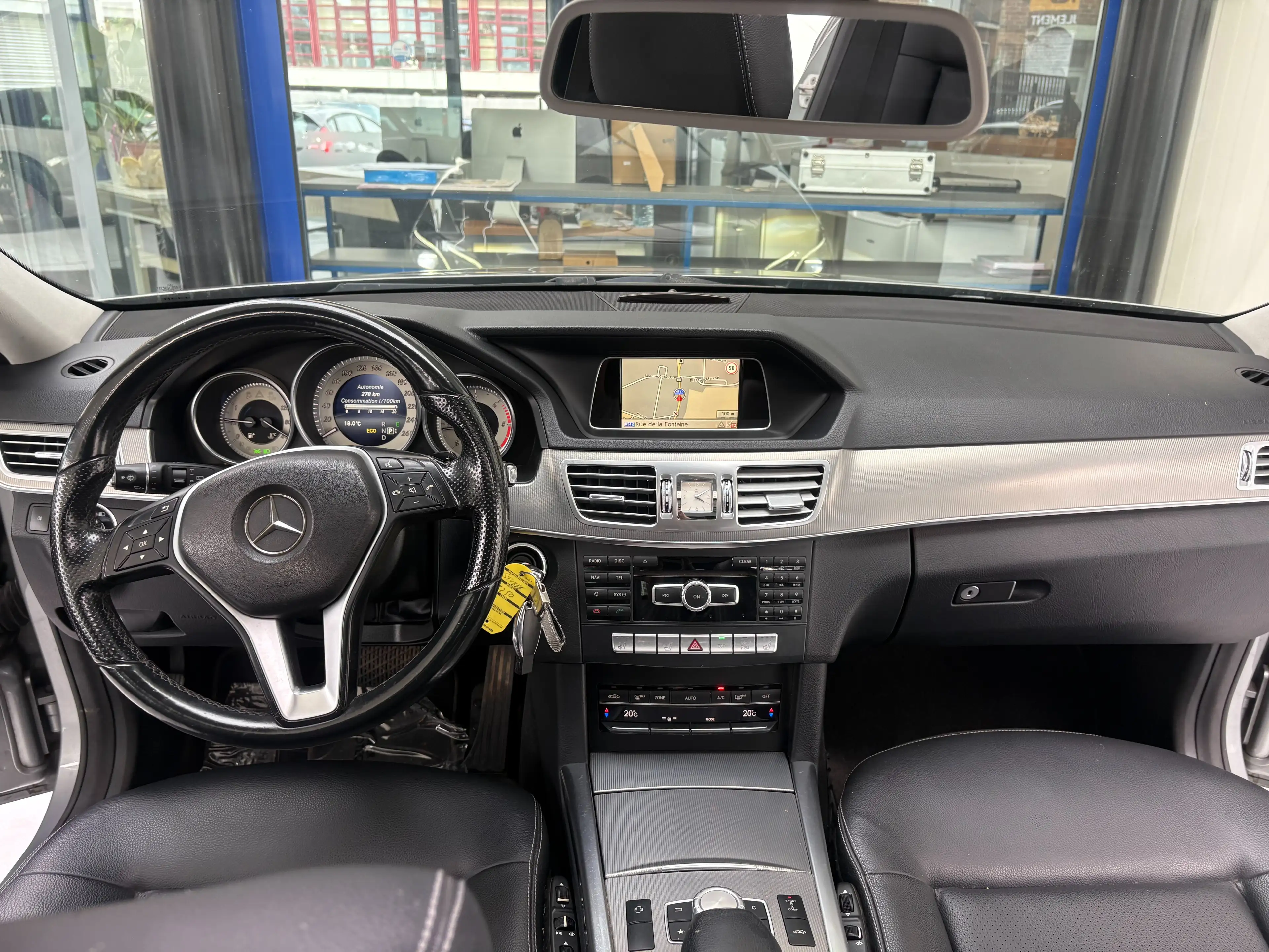 Mercedes-Benz E 250 E 250 CDI *4MATIC*XENON*TOIT*CUIR*GPS*PDC*JANTE* — photo 11