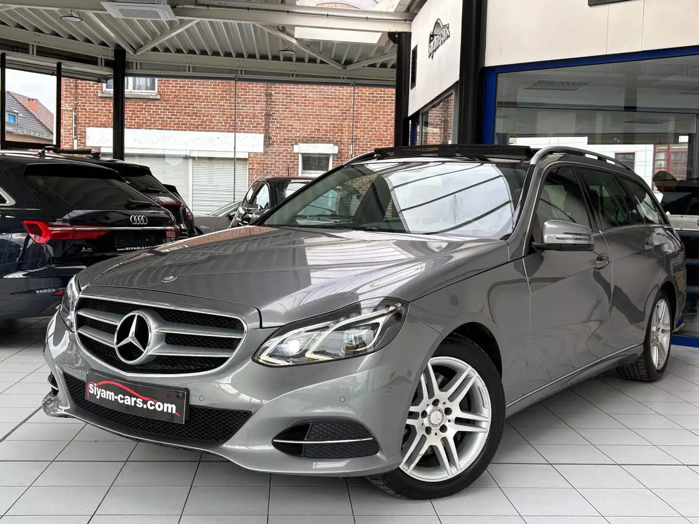 Mercedes-Benz E 250 E 250 CDI *4MATIC*XENON*TOIT*CUIR*GPS*PDC*JANTE* Gris - 1