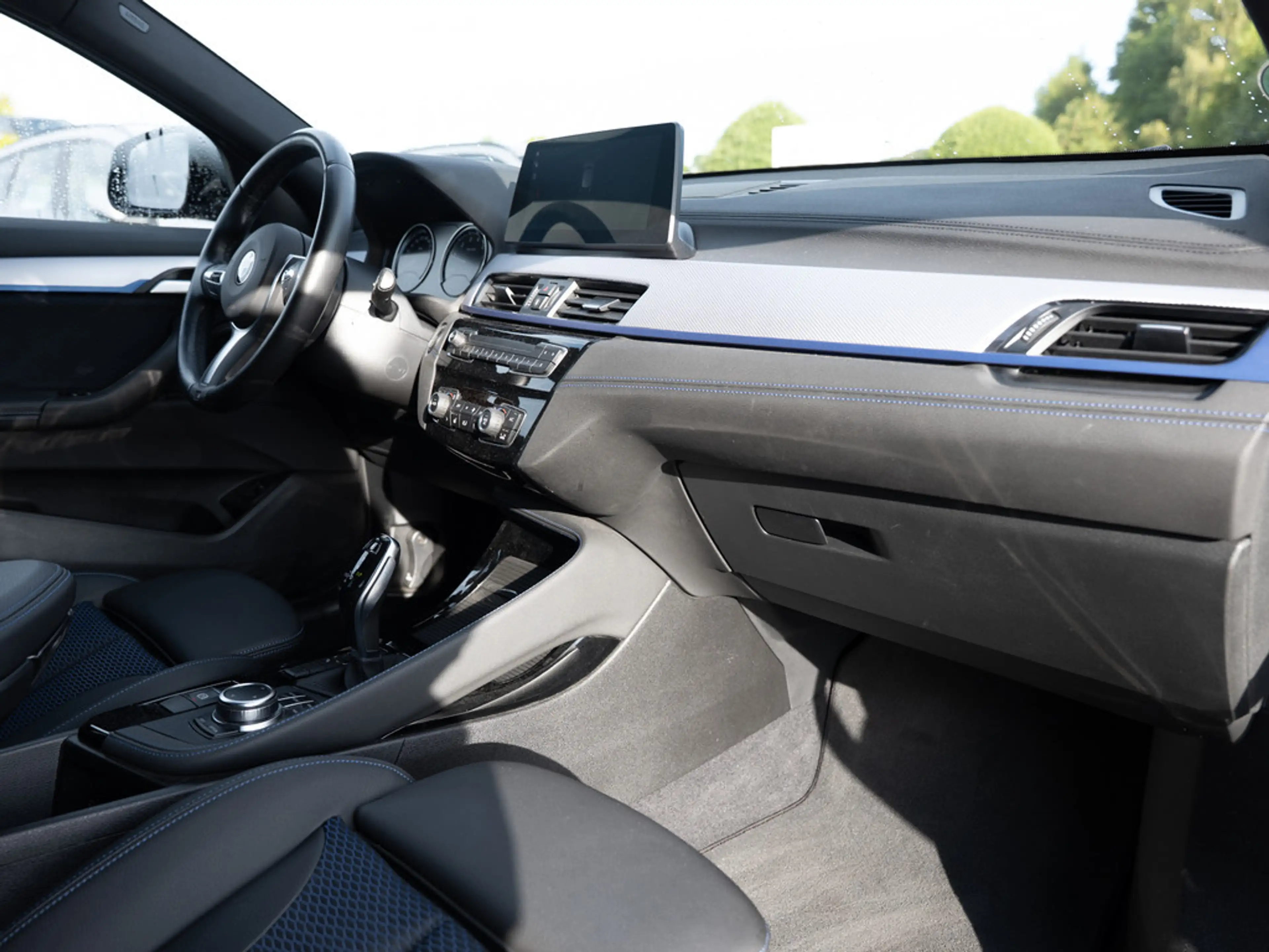 BMW X2 sDrive 20i M-Sport HUD LED W-LAN NAVI SHZ — photo 8