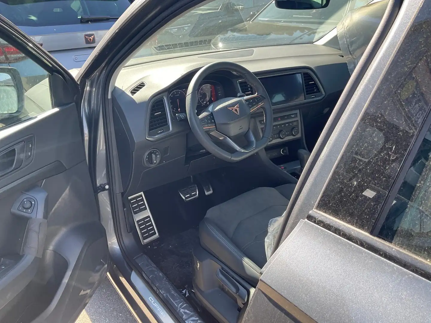 CUPRA Ateca Basis 4Drive 2.0 TSI DSG 4Drive, AHK, Navi, Kam... Grau - 1