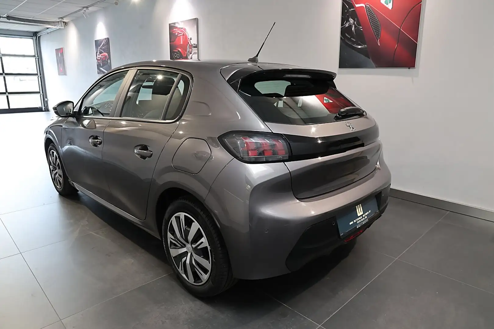 Peugeot 208 Active PureTech 75 S&S Grau - 2